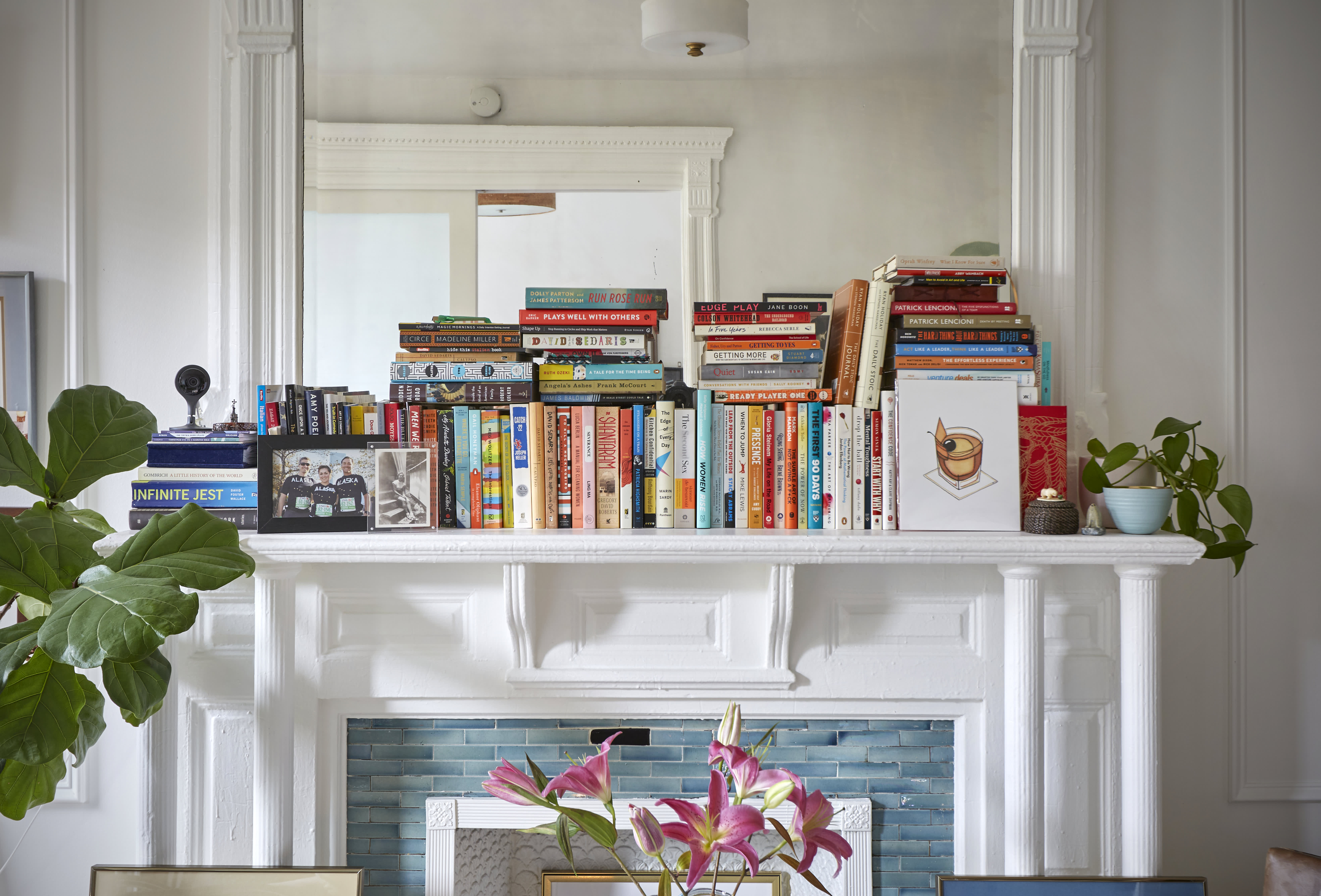 Here's How to Eke Out More Space for Books on a Bookshelf in Style