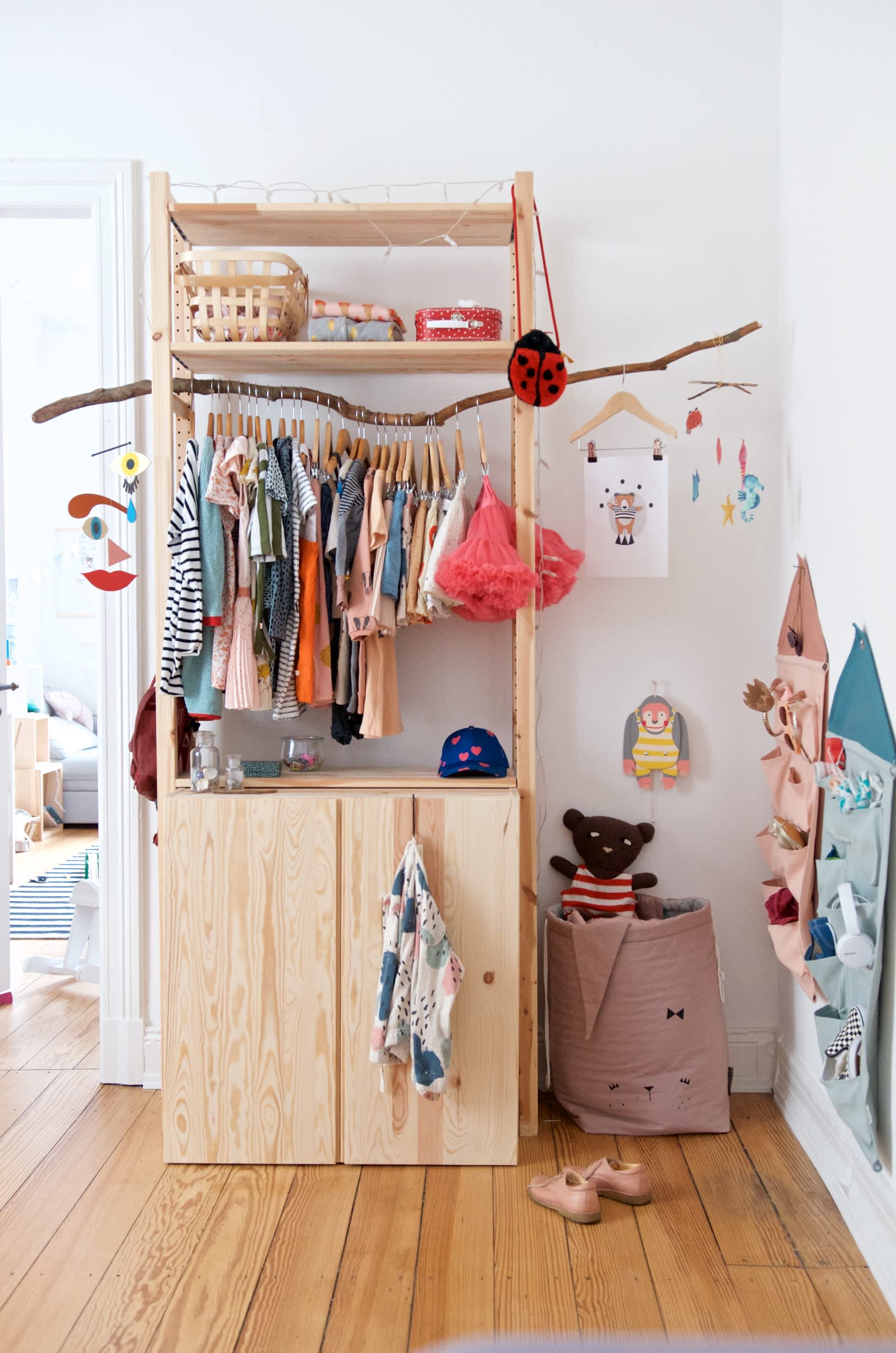 Smart ideas for clothes storage in a small space - IKEA