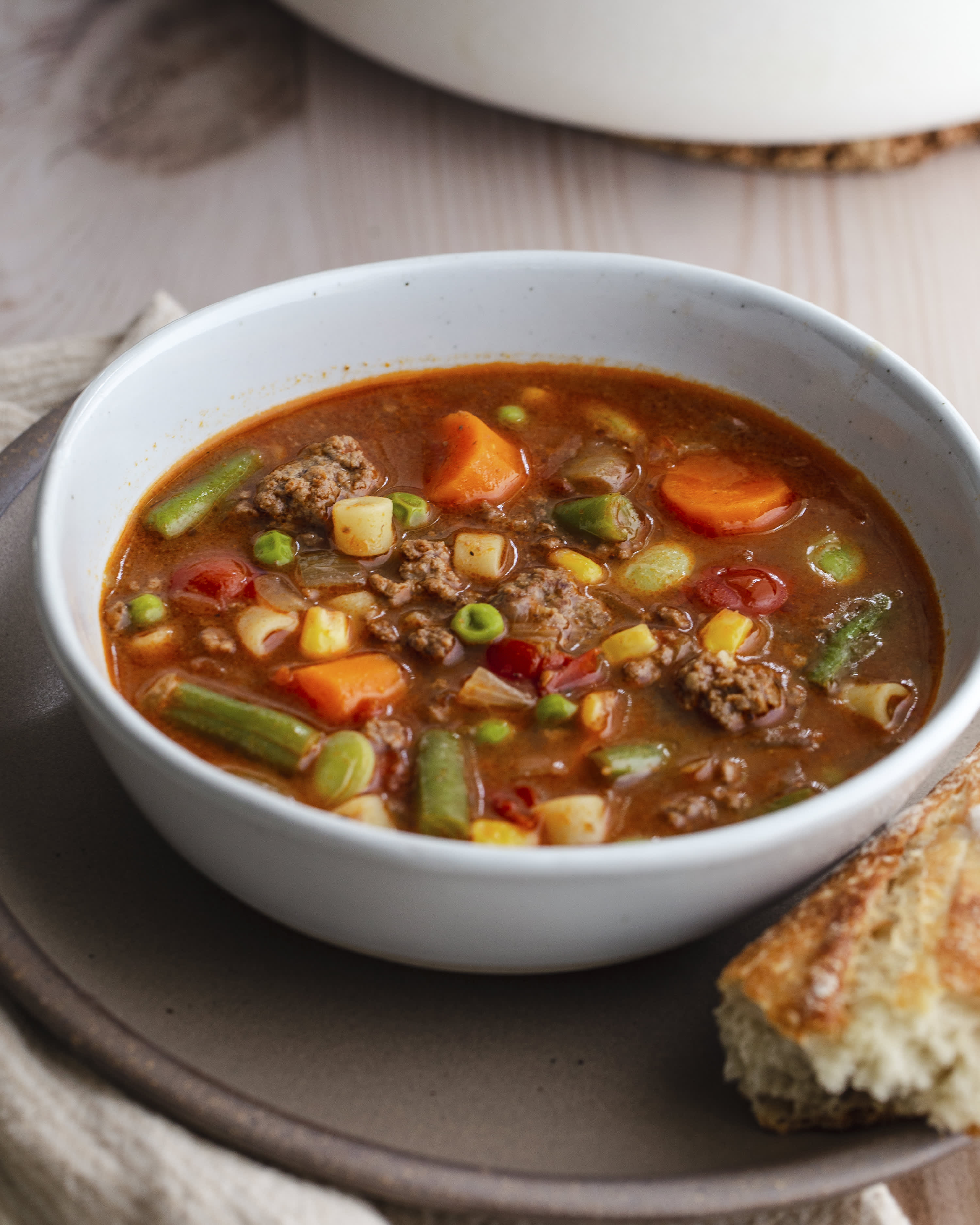 https://cdn.apartmenttherapy.info/image/upload/v1660677448/k/Photo/Recipe%20Ramp%20Up/2022-08-Hamburger-Soup/hamburger_soup_1_of_3.jpg