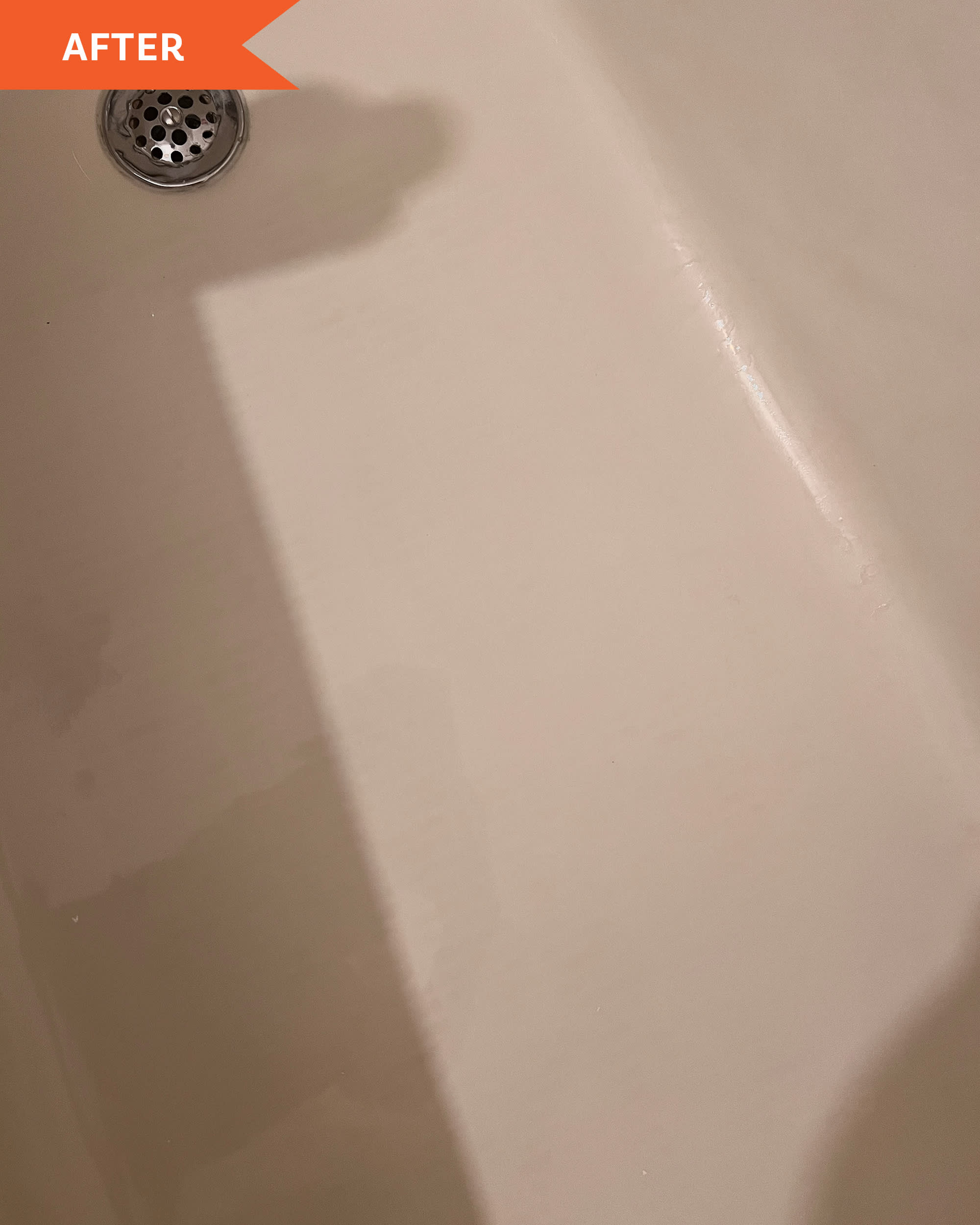 https://cdn.apartmenttherapy.info/image/upload/v1661349073/k/Edit/2022-08-Electric-Spin-Scrubber-Review/bathtub_2-after-tagged.jpg