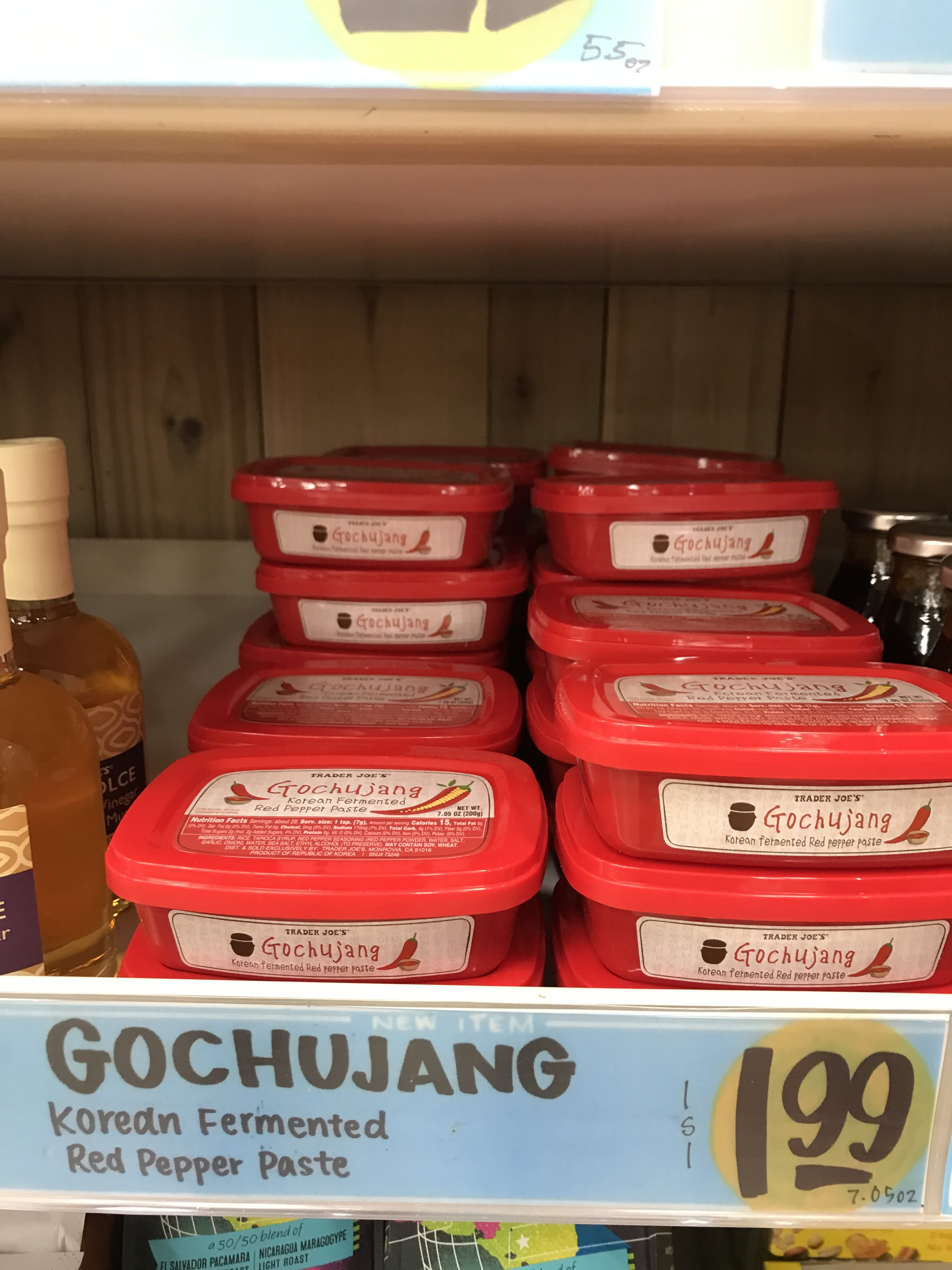 https://cdn.apartmenttherapy.info/image/upload/v1661955261/k/Edit/2022-09-New-Trader-Joes-Groceries/gochujang.jpg