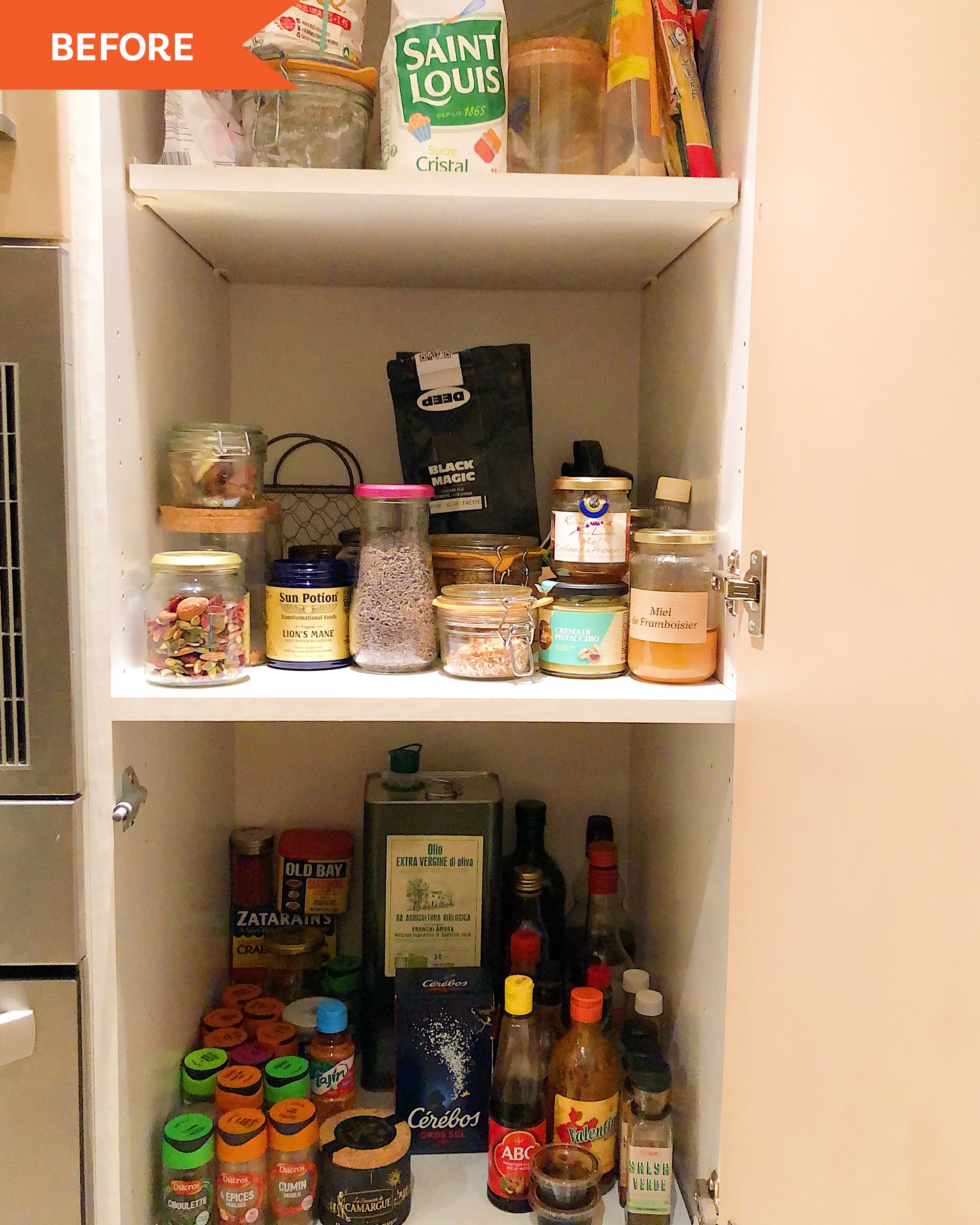 https://cdn.apartmenttherapy.info/image/upload/v1661963387/k/Edit/2022-09-Ina-Garten-Clear-Pantry-Storage-Containers/pantry_before_reorganization-tagged.jpg