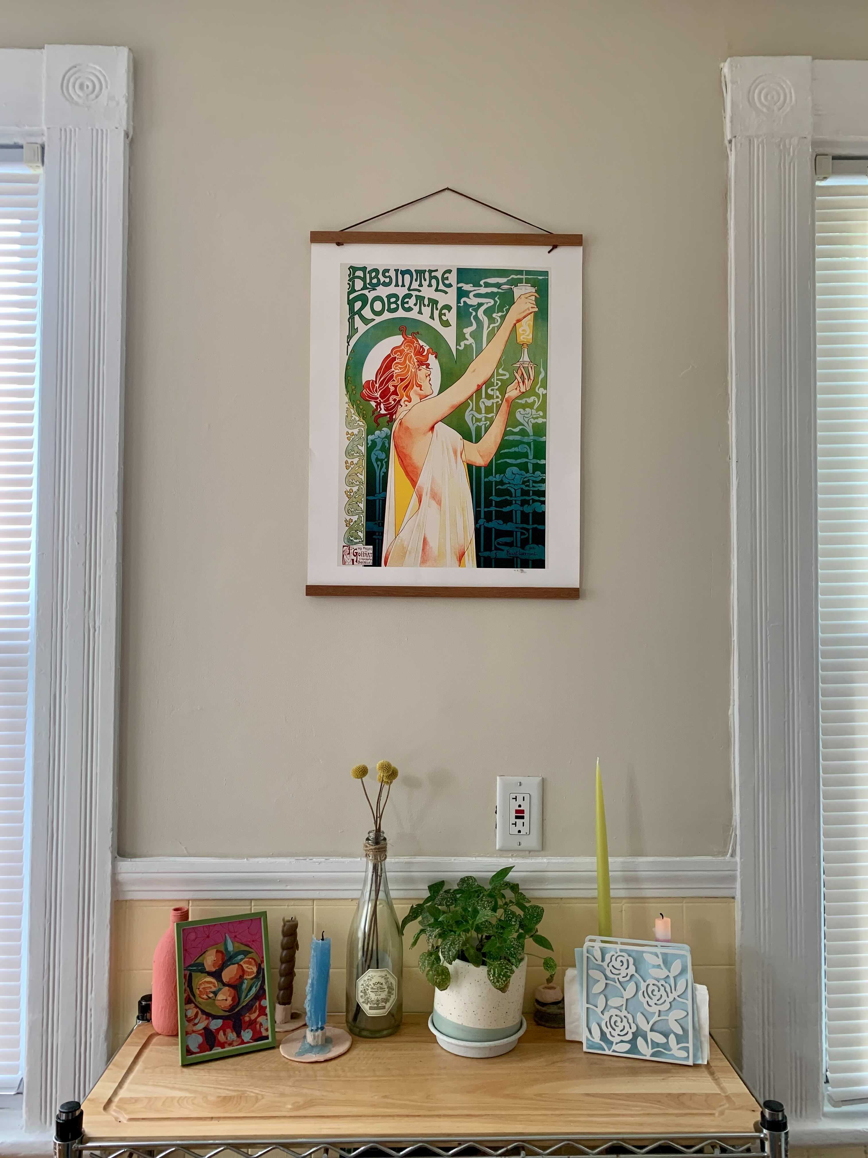 Amazon Magnetic Poster Frame Hanger Review | Apartment Therapy
