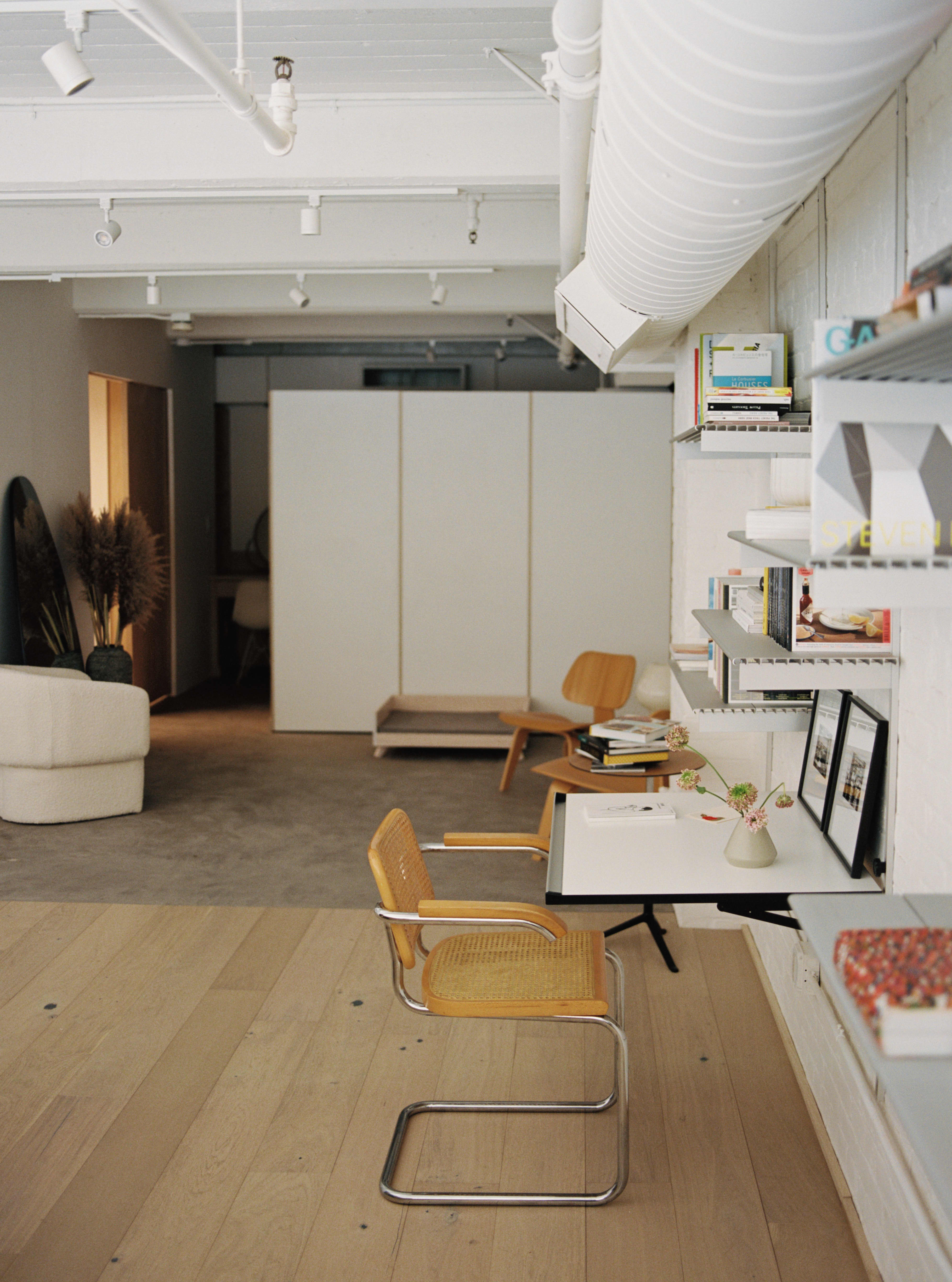 A Pasadena Loft Apartment Kitchen Gets a New Look - Cozy • Stylish • Chic