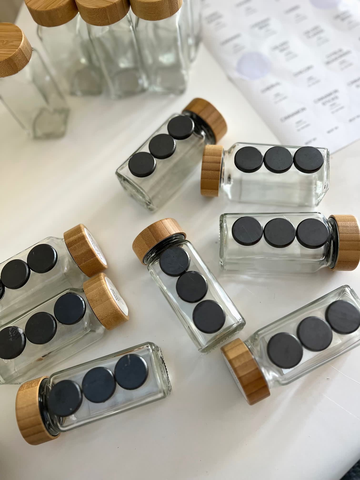 DIY Small Magnetic Spice Jar Set - ApolloBox