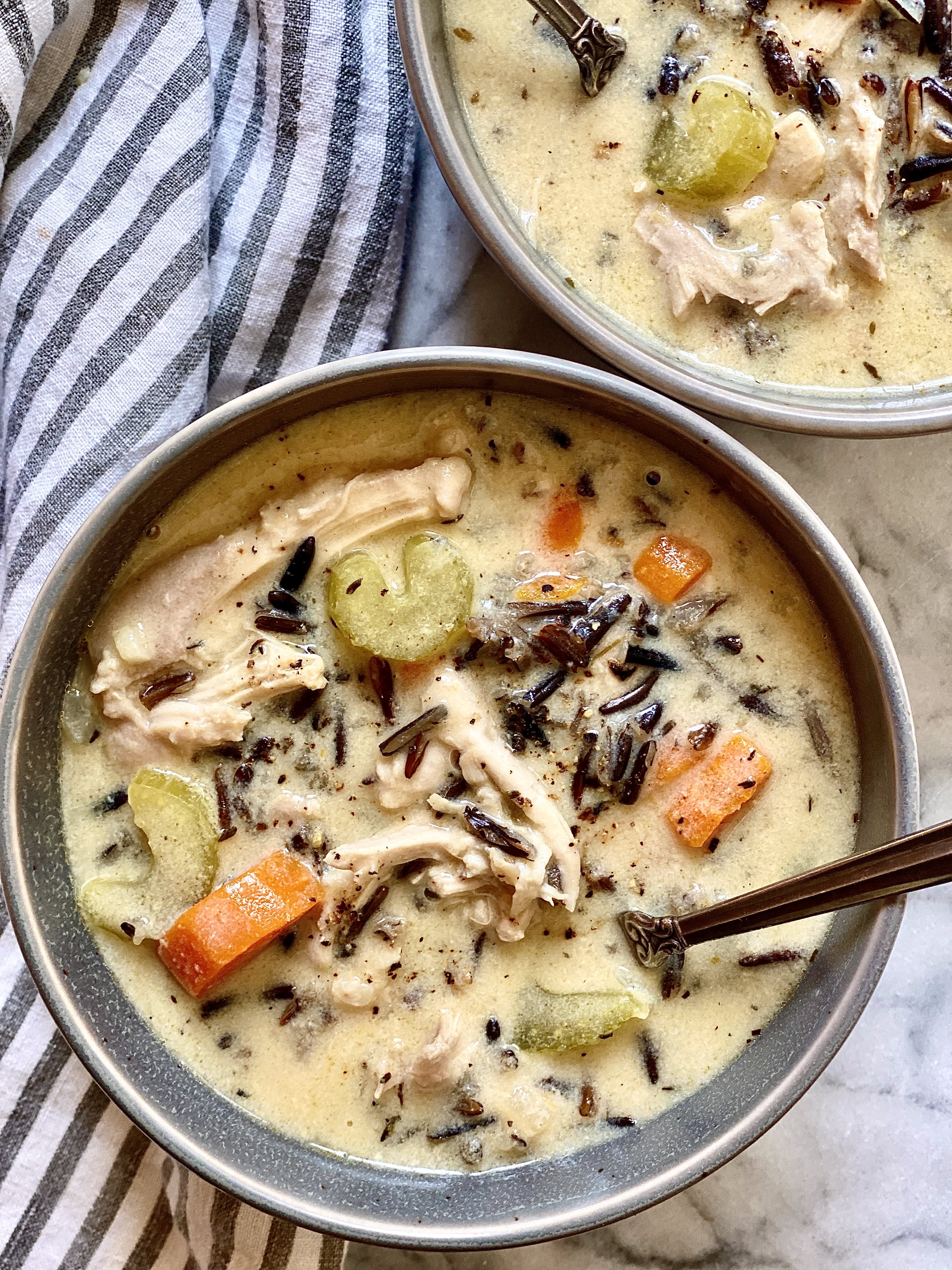 https://cdn.apartmenttherapy.info/image/upload/v1666333867/k/Edit/2022-12-Chicken-And-Wild-Rice-Soup/chicken-wild-rice-soup-4.jpg