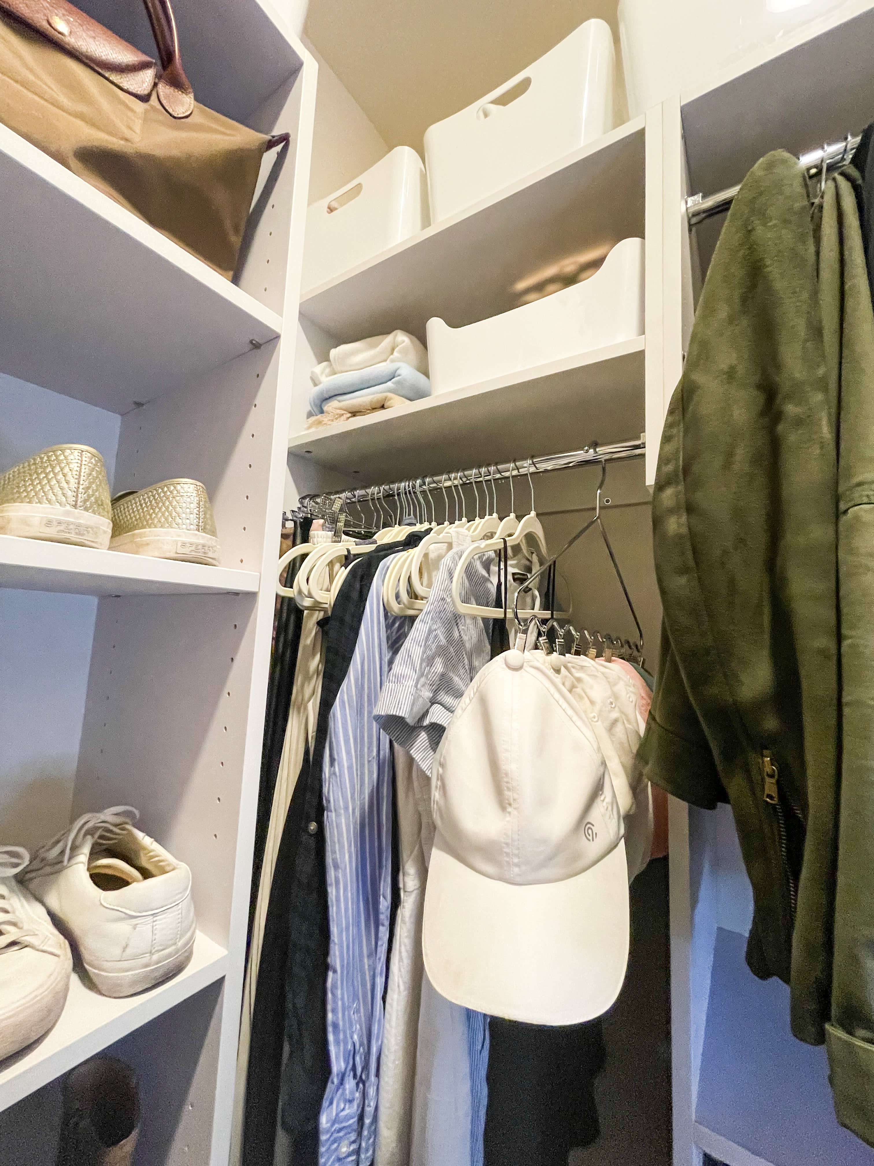 Amazon Hat Organizer Hanger Review | Apartment Therapy display picture 1