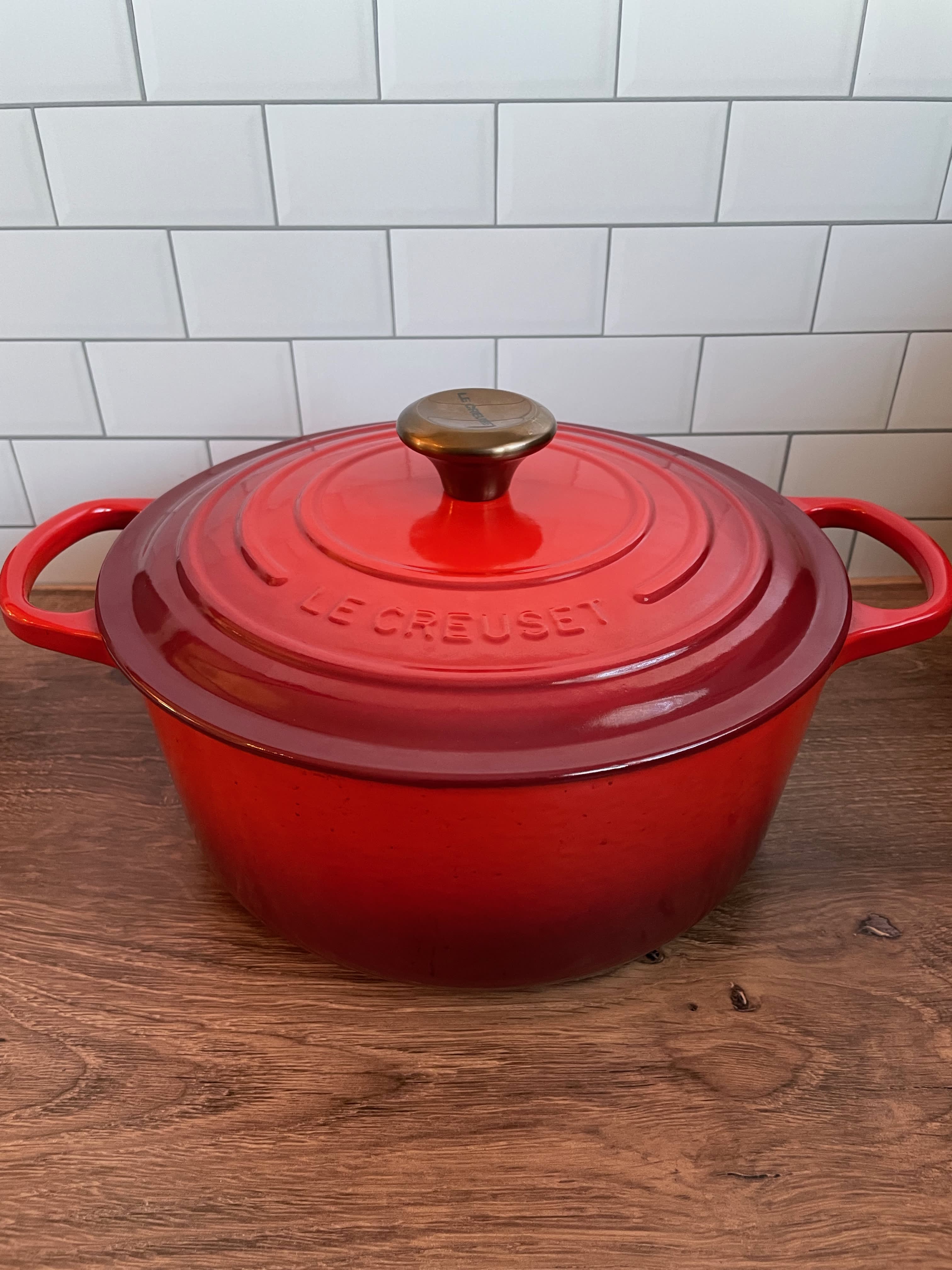 Le Creuset 3.5 Quart Round Dutch Oven — Review and Information. 