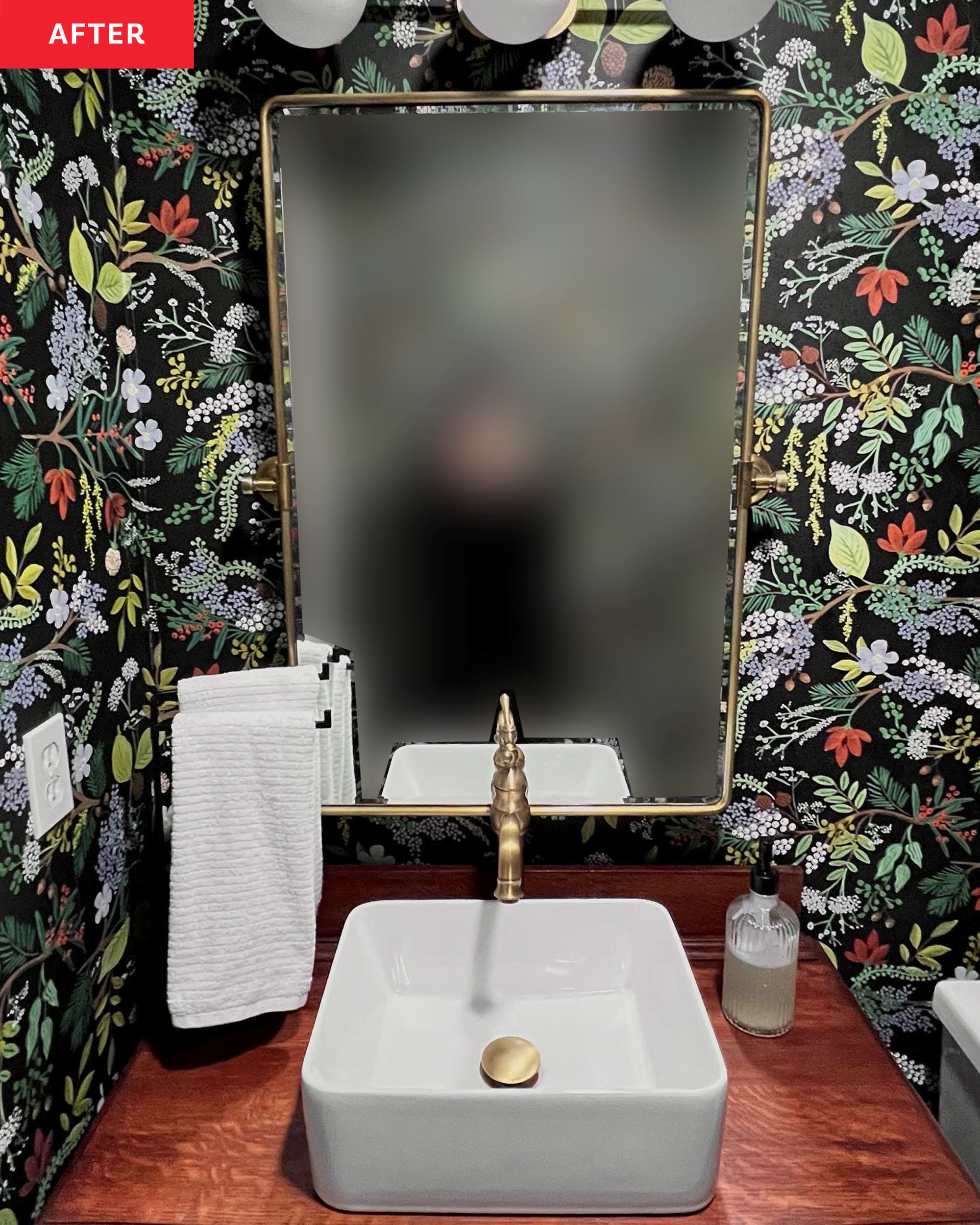 Wallpaper Boulevard  Black crocodile skin  wallpaper hung in bathroom  httpswwwwallpaperboulevardcomproductcrocodileskin18041aspx   Facebook