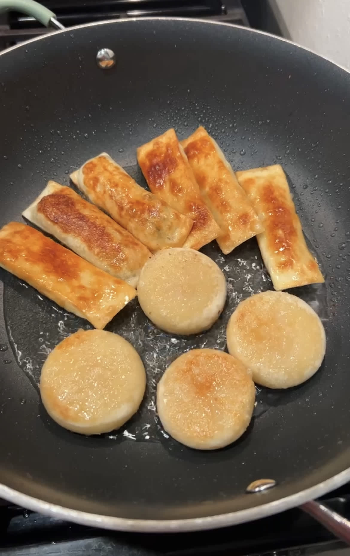 Asian American Frozen Foods: MìLà's “Soup Dumplings” found at Costco, 8Asians