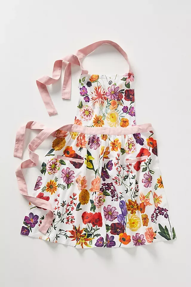 https://cdn.apartmenttherapy.info/image/upload/v1669671887/at/living/2022-12/baking-tools/anthropologie-apron.webp