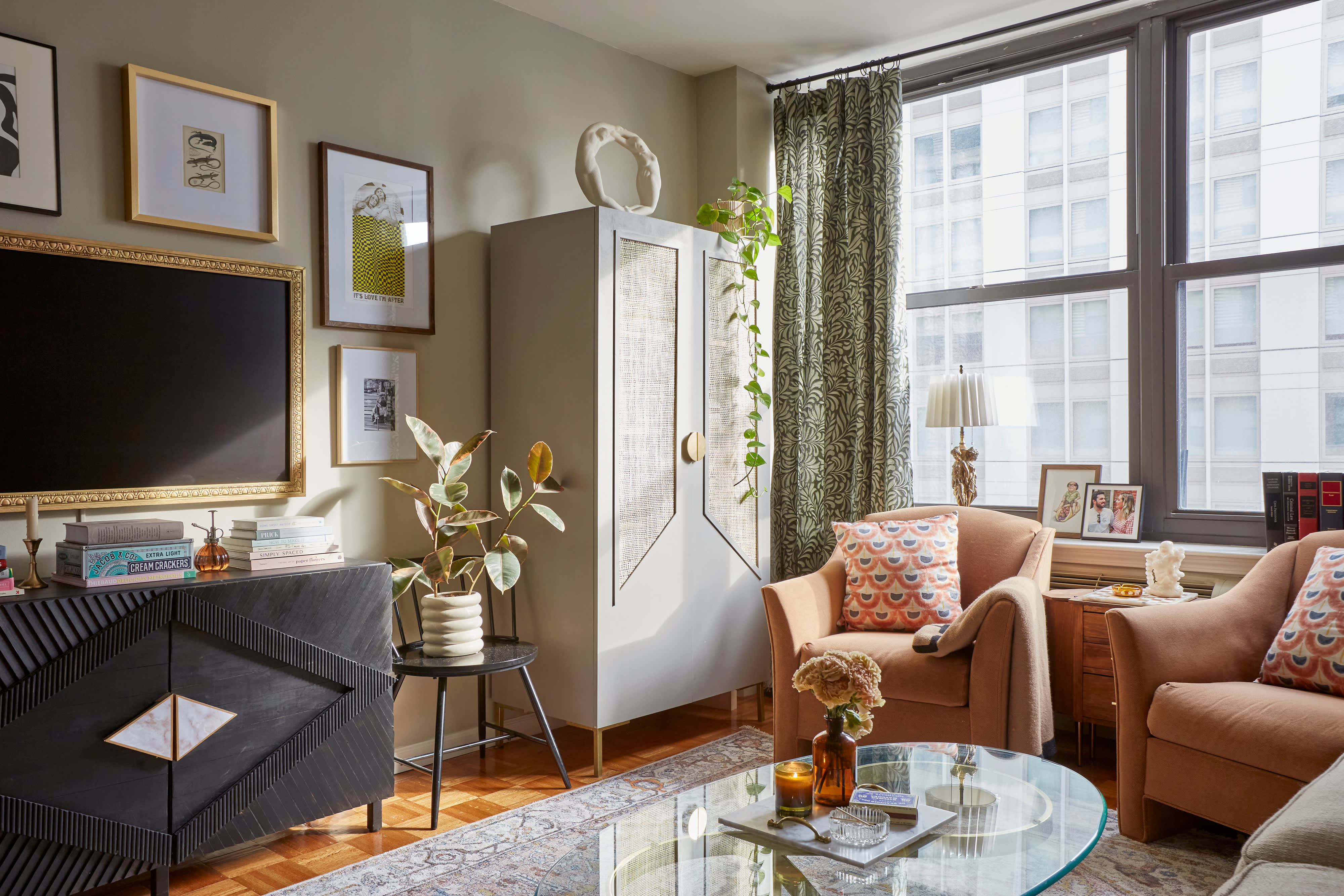 36 Apartment Decorating Ideas to Turn Your Rental Into a Home