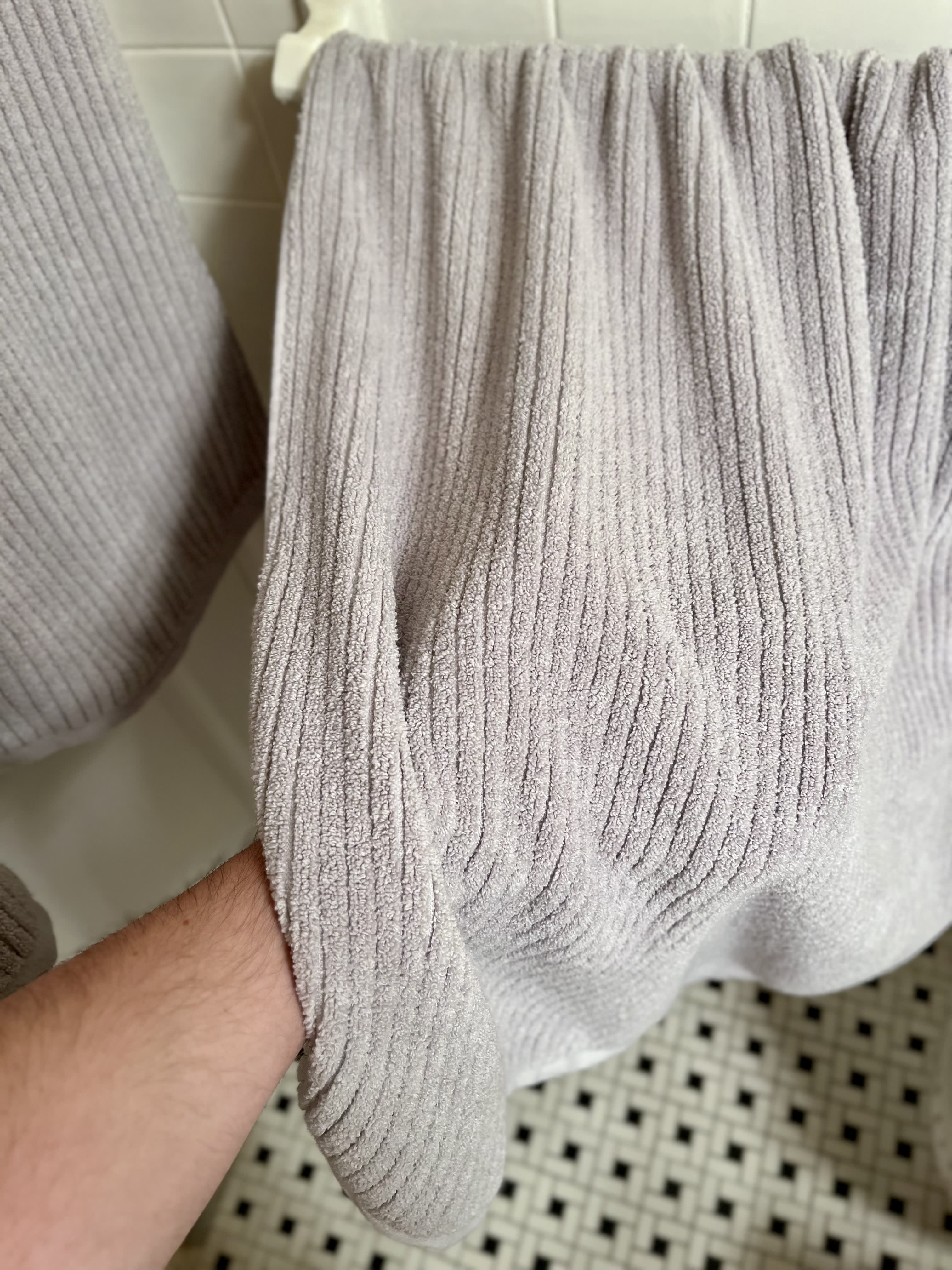 Luxome Plush Performance Bath Towel Review