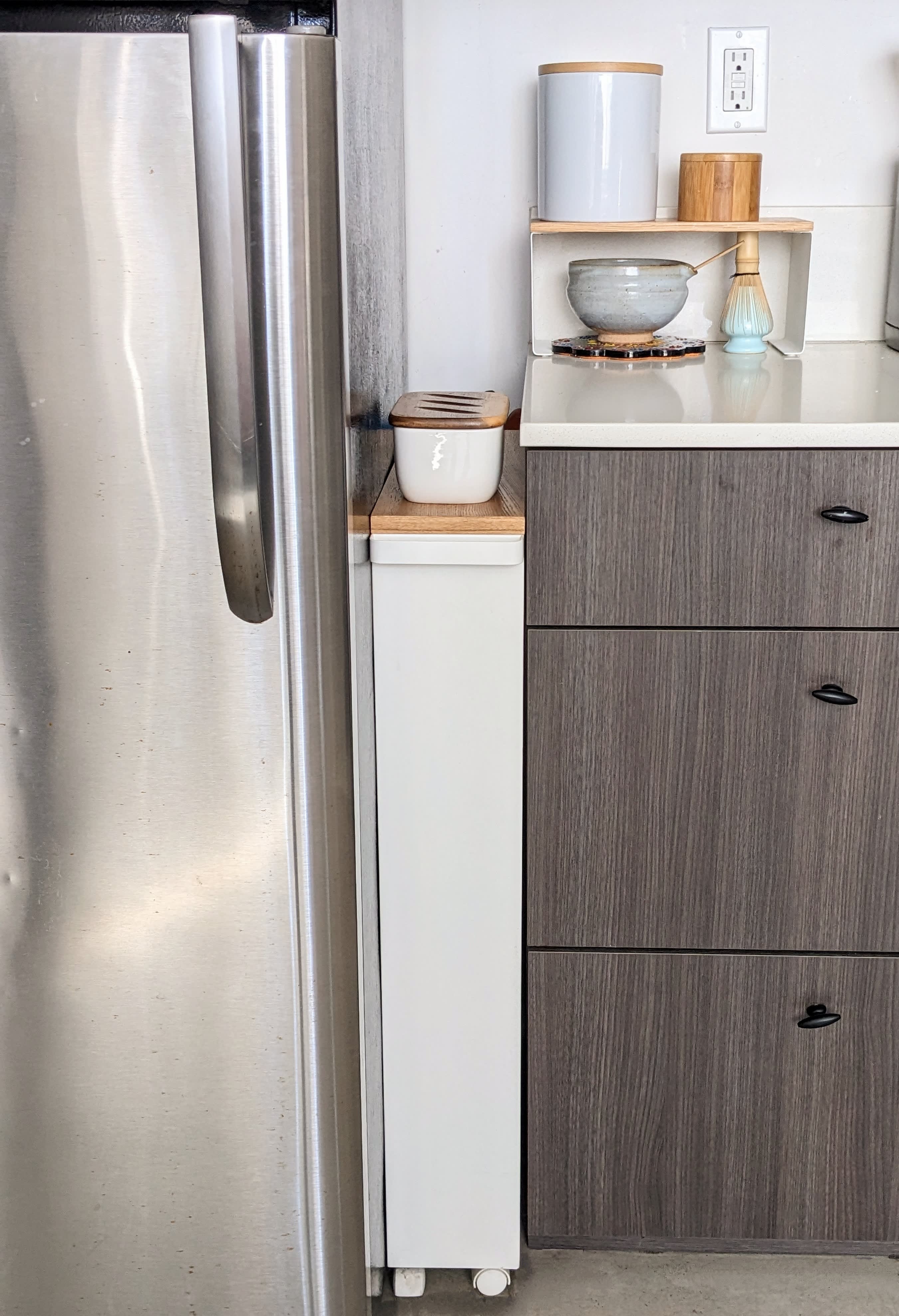 https://cdn.apartmenttherapy.info/image/upload/v1678465610/k/Edit/2023-03-this-product-gave-my-tiny-kitchen-all-the-extra-space-I-needed/lda-rollingcart-225256370.jpg