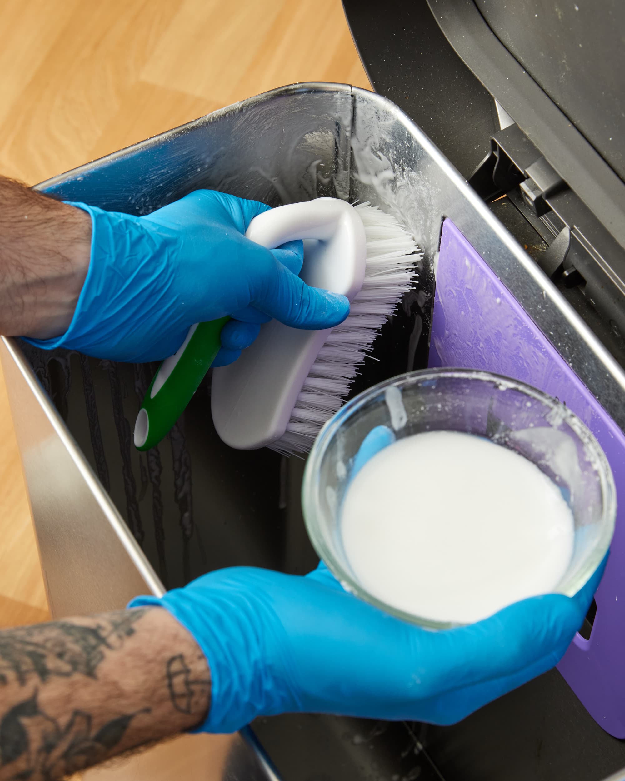 The Best Ways to Clean a Dirty Kitchen Trash Can