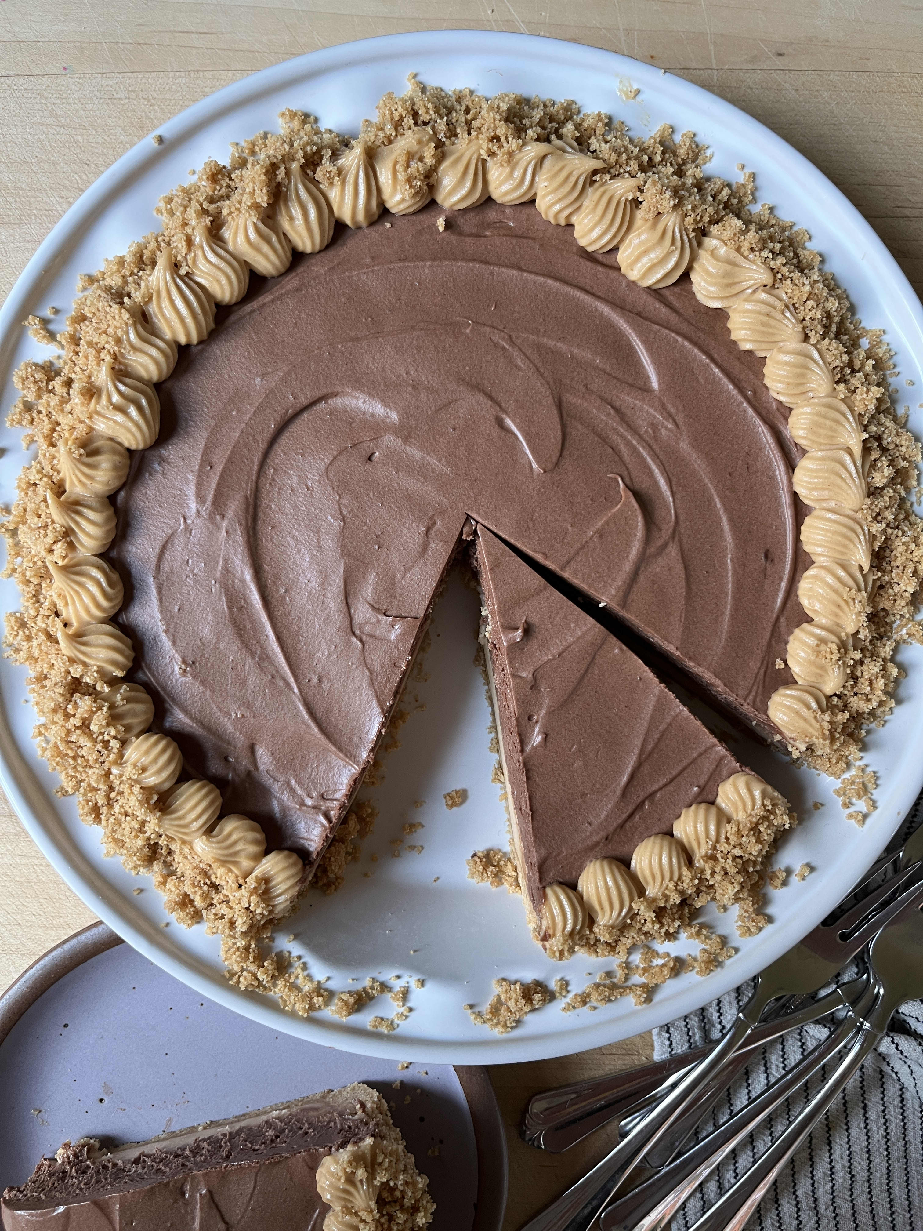 Copycat Costco Peanut Butter Chocolate Pie Recipe (No-Bake)