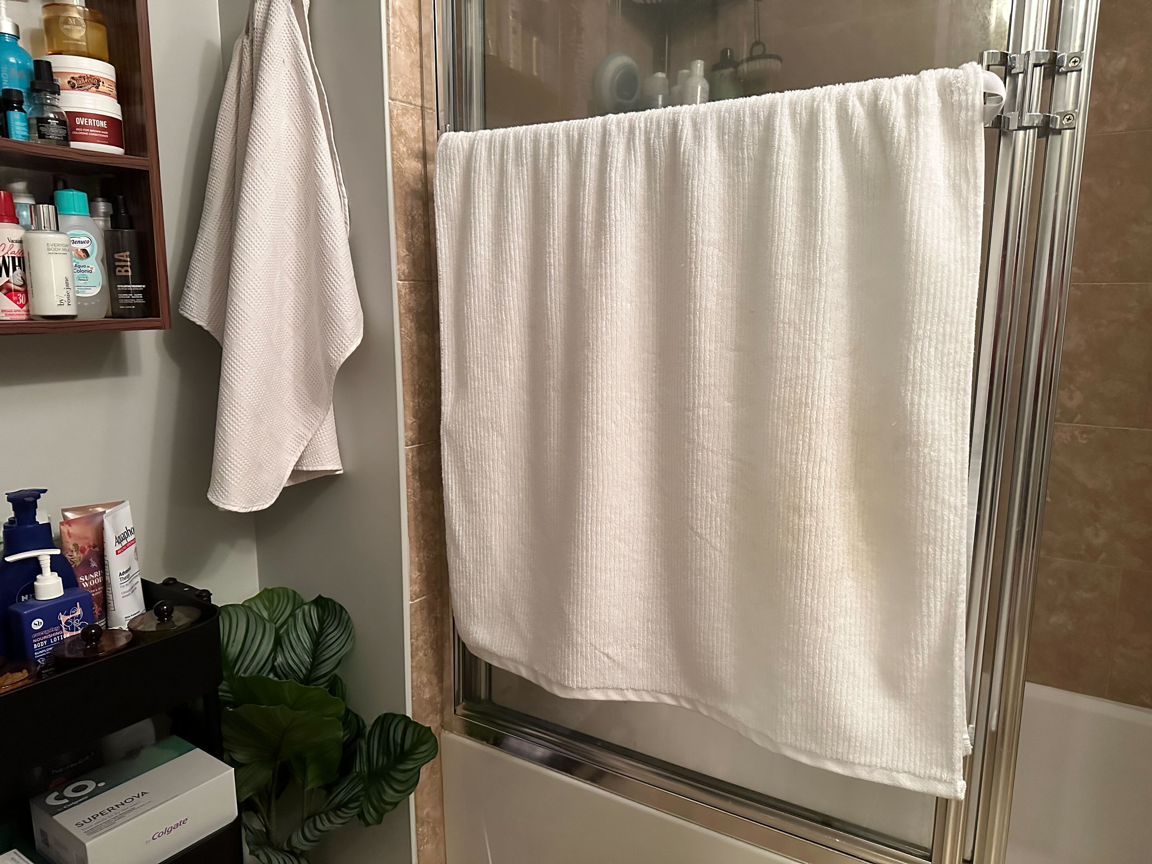 Why I Love the Cozy Earth's Ribbed Terry Bath Towels: Tried & Tested