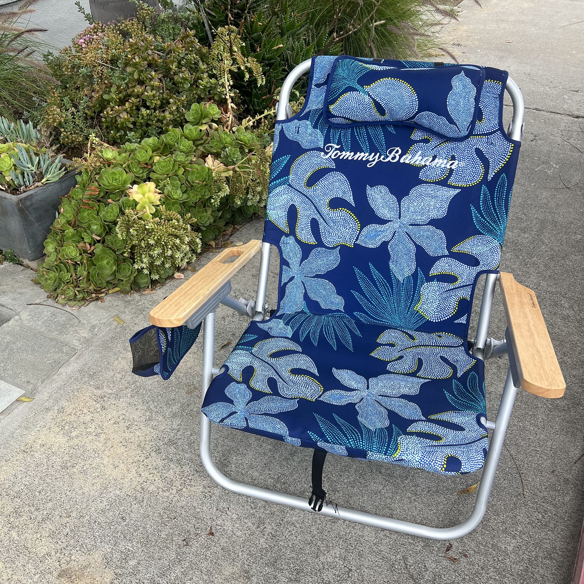 Tommy Bahama Backpack Aluminum Beach Chair - Blue Floral 