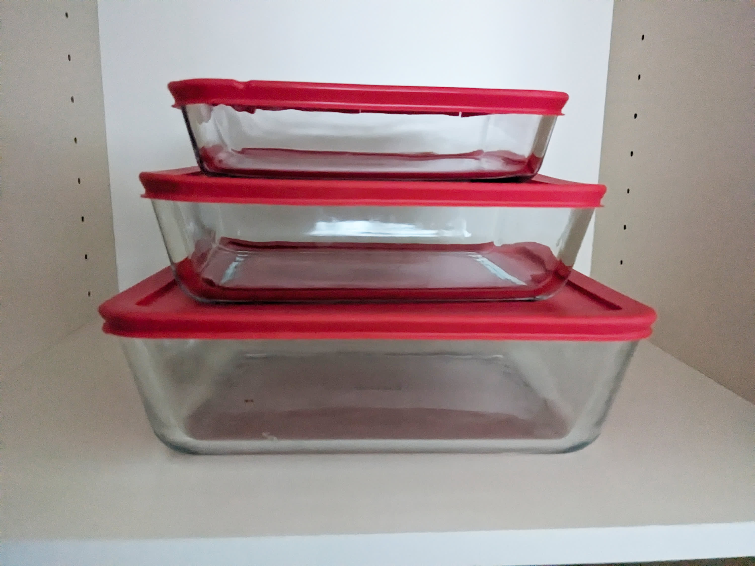 https://cdn.apartmenttherapy.info/image/upload/v1689094346/k/shopping/2023-07/pyrex-container-prime-day/pyrex-stack-2.jpg