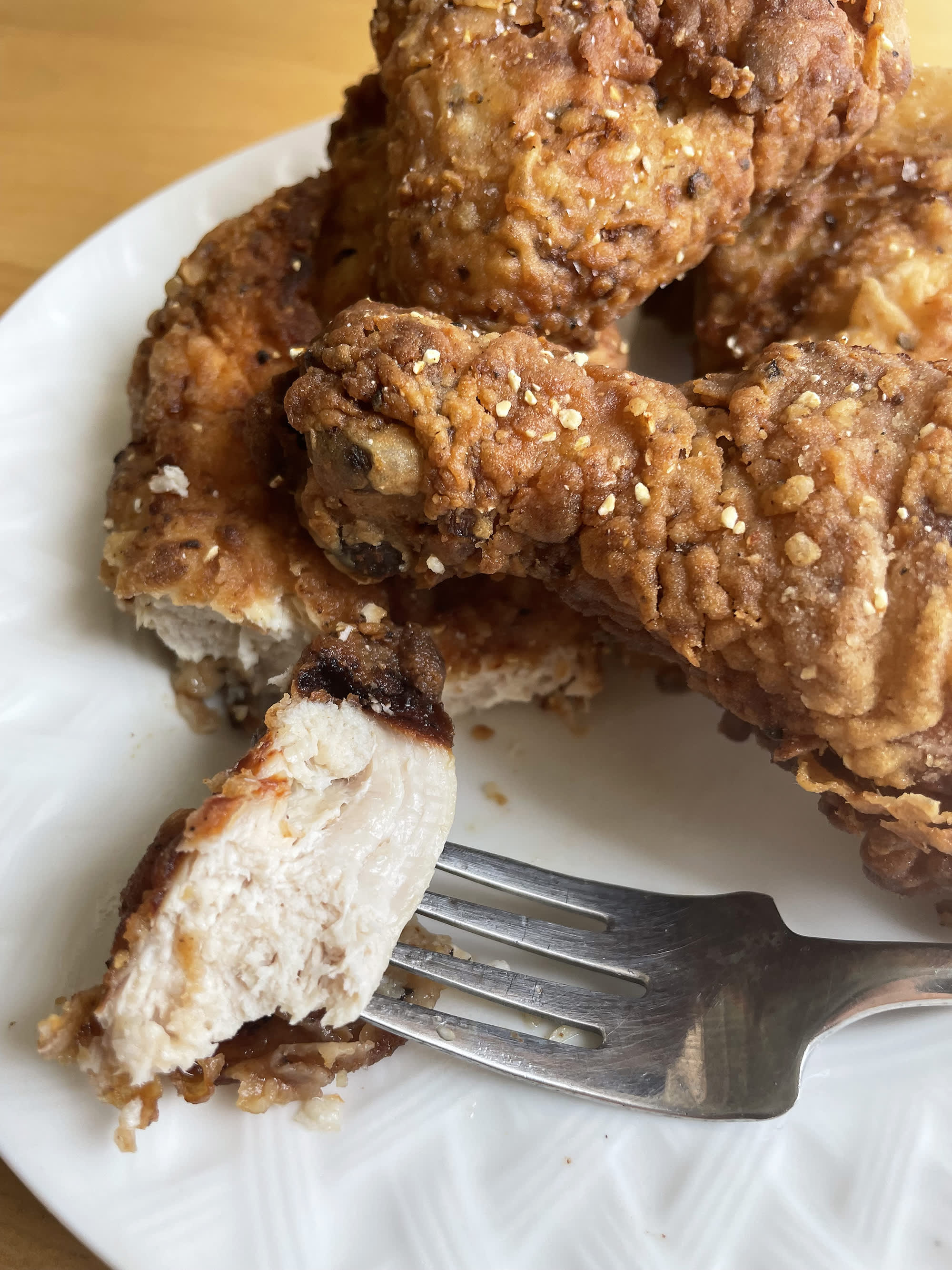 Recipe of the week: Skillet Fried Chicken It doesn't get any more southern  than fried chicken, buttermilk, and a Carolina Cooker Cast Iron…