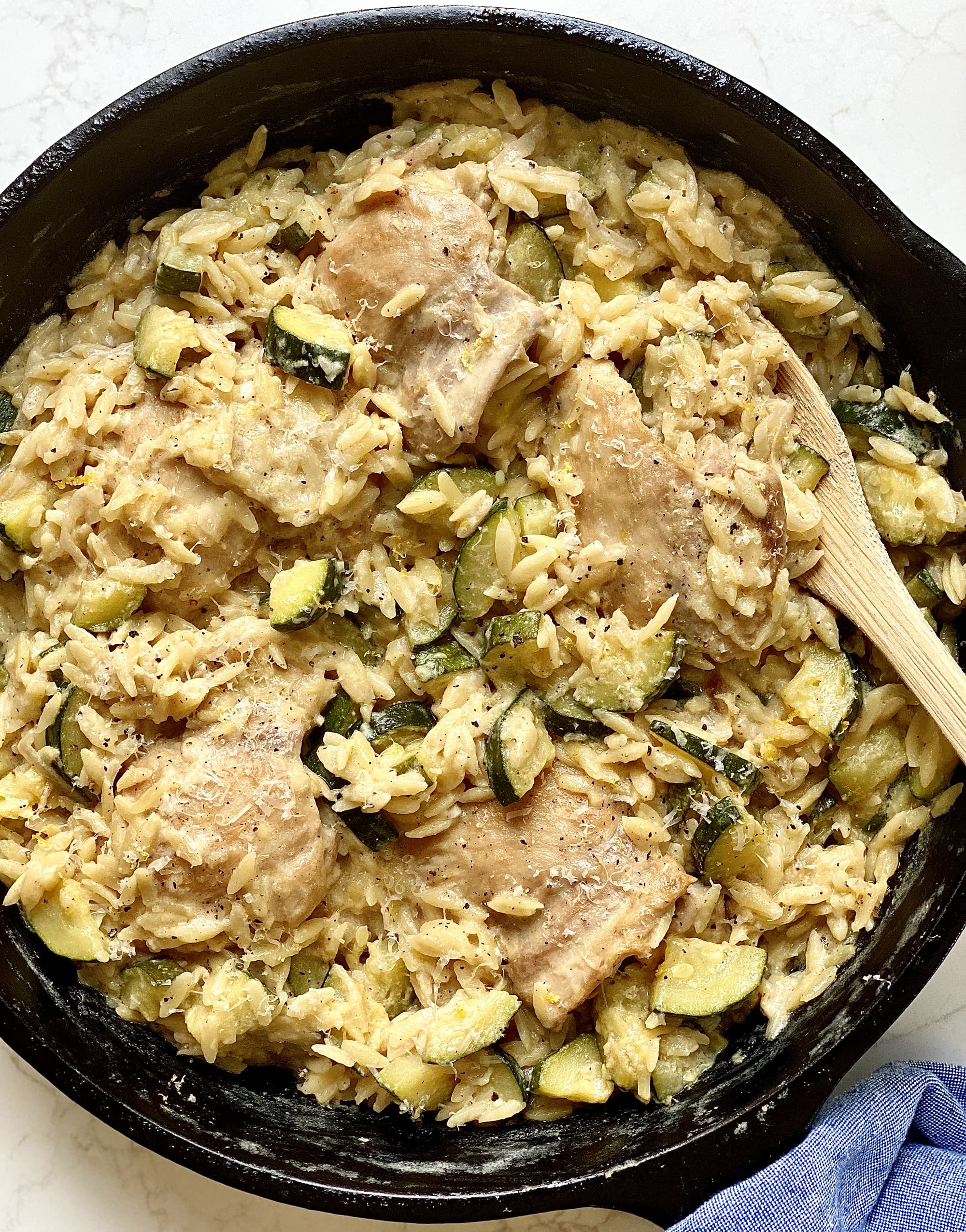 https://cdn.apartmenttherapy.info/image/upload/v1690233228/k/recipes/2023/2023-07-creamy-chicken-orzo-skillet/creamy-chicken-orzo-skillet-3.jpg