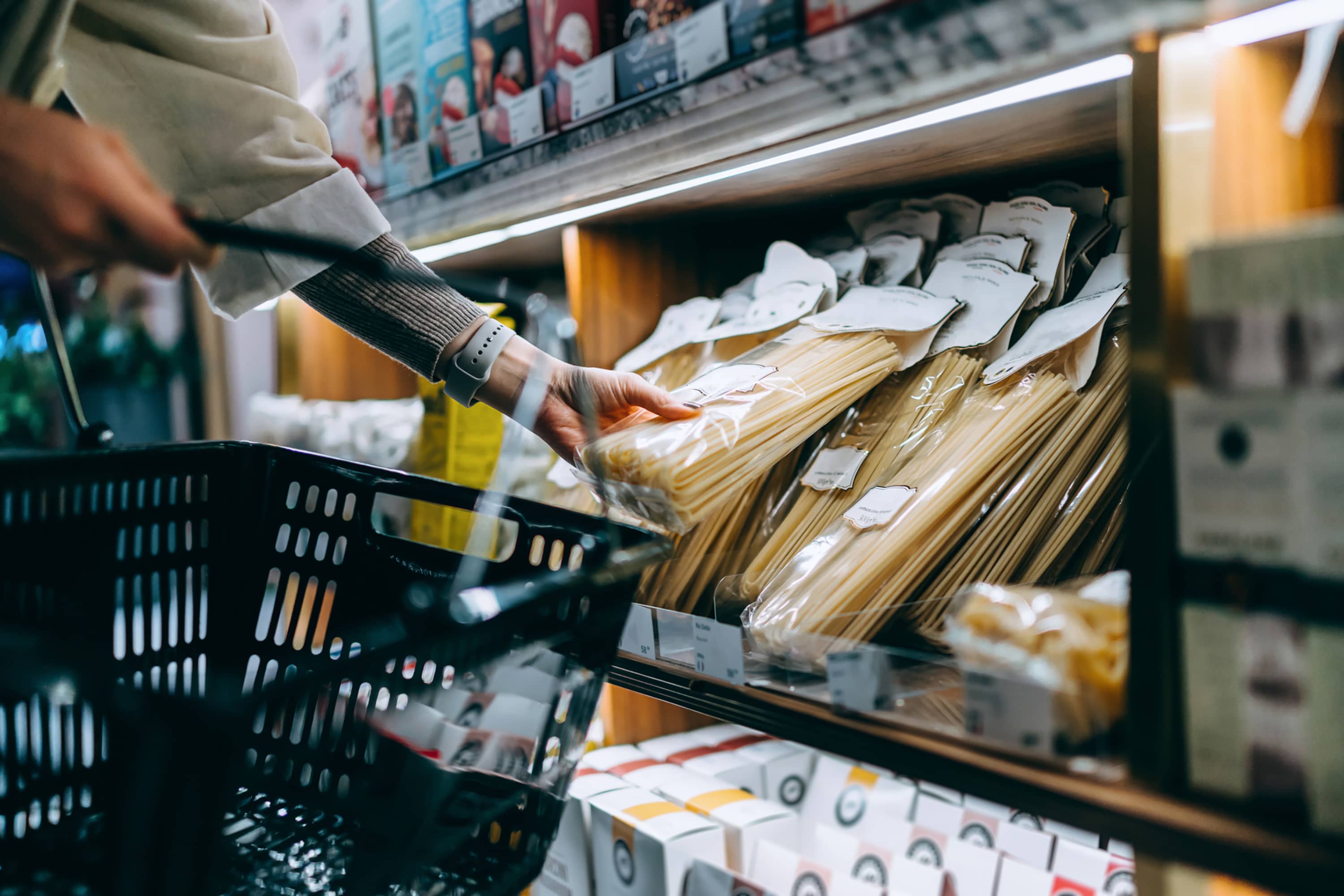 Best Supplies & Food To Stock Up On Before A Hurricane - Abbotts At Home