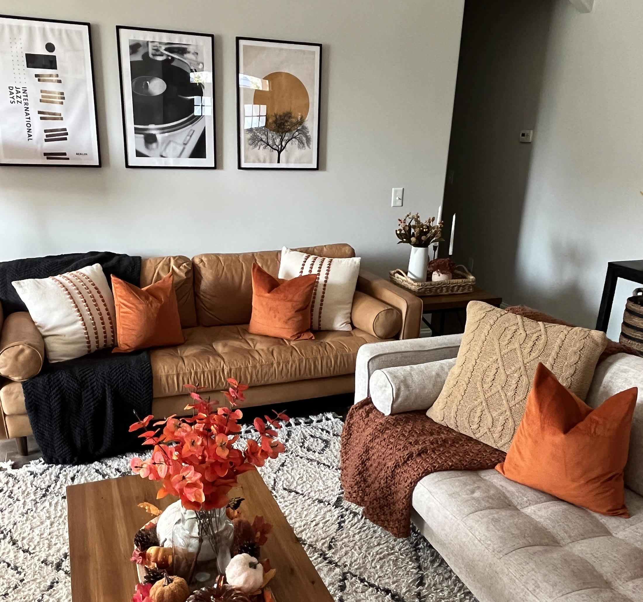 Cozy Fall Family Room - Taryn Whiteaker Designs