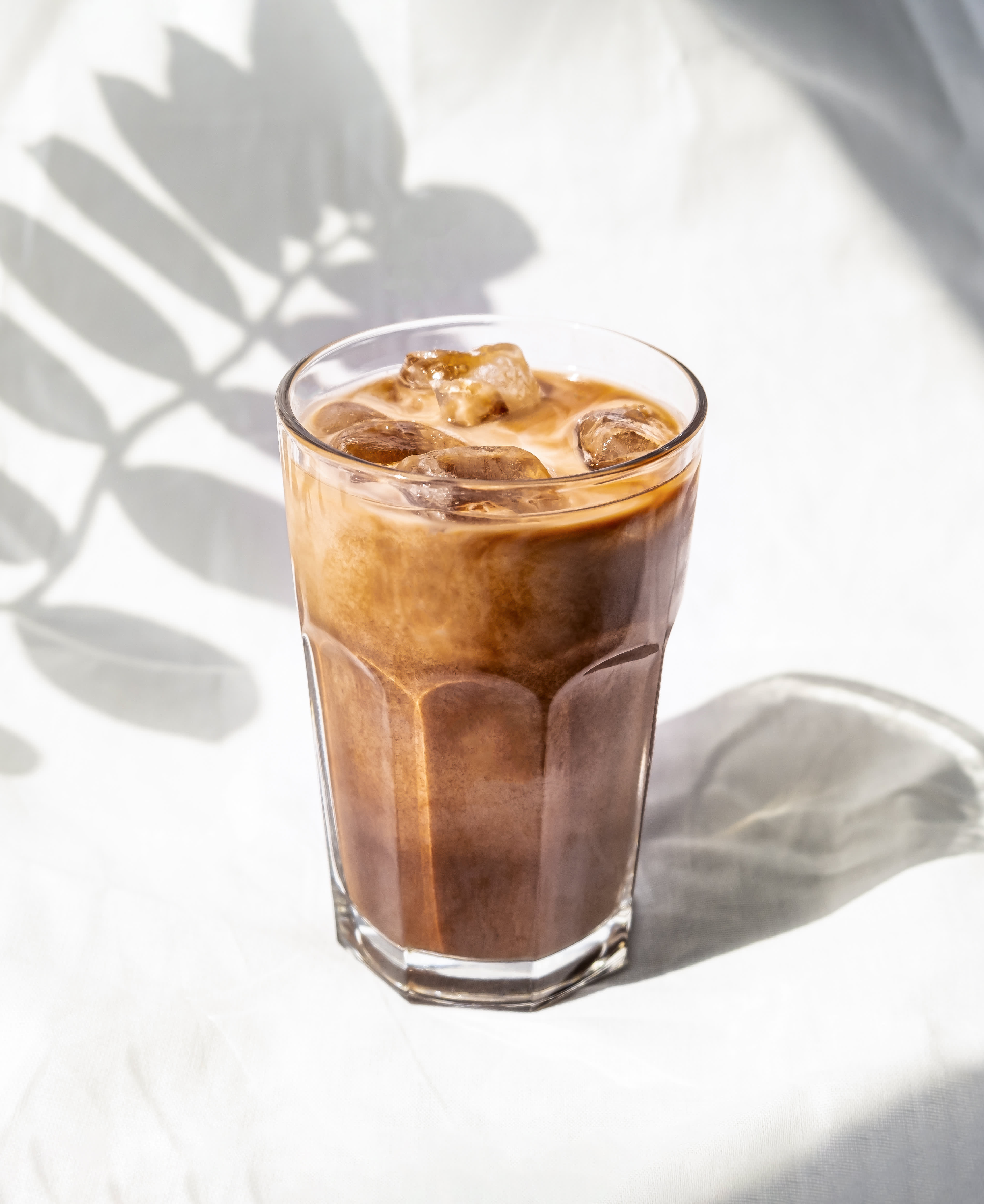 Keurig K-Iced Single Serve Coffee Maker - Brews Hot and Cold - Artic Grey