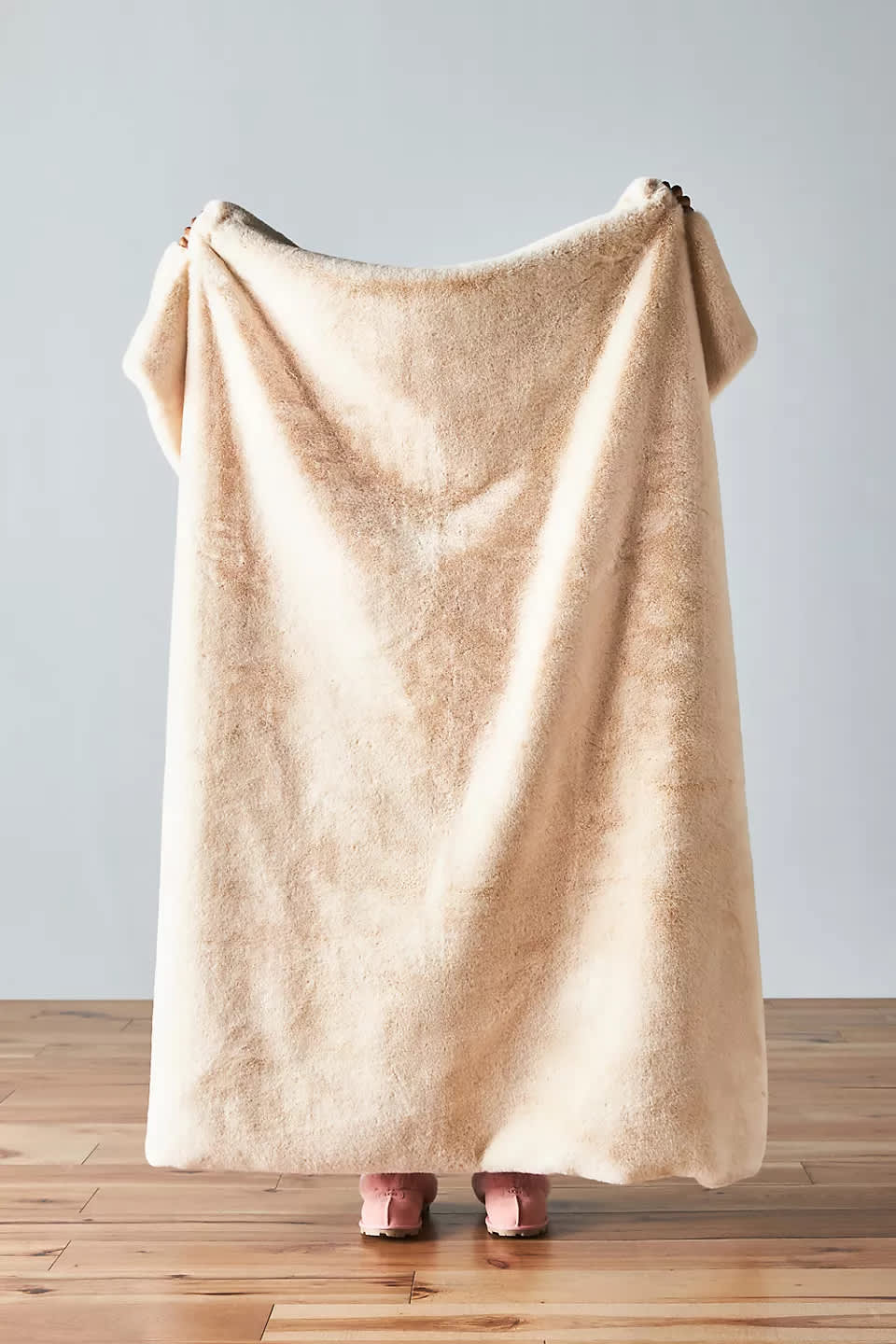 Sophie Faux Fur Throw Blanket: Anthropologie Reviews | Apartment