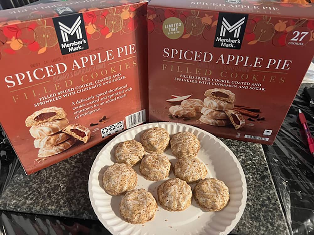 https://cdn.apartmenttherapy.info/image/upload/v1695402724/k/Edit/kitchn-products/spiced-apple-pie-coookies.jpg