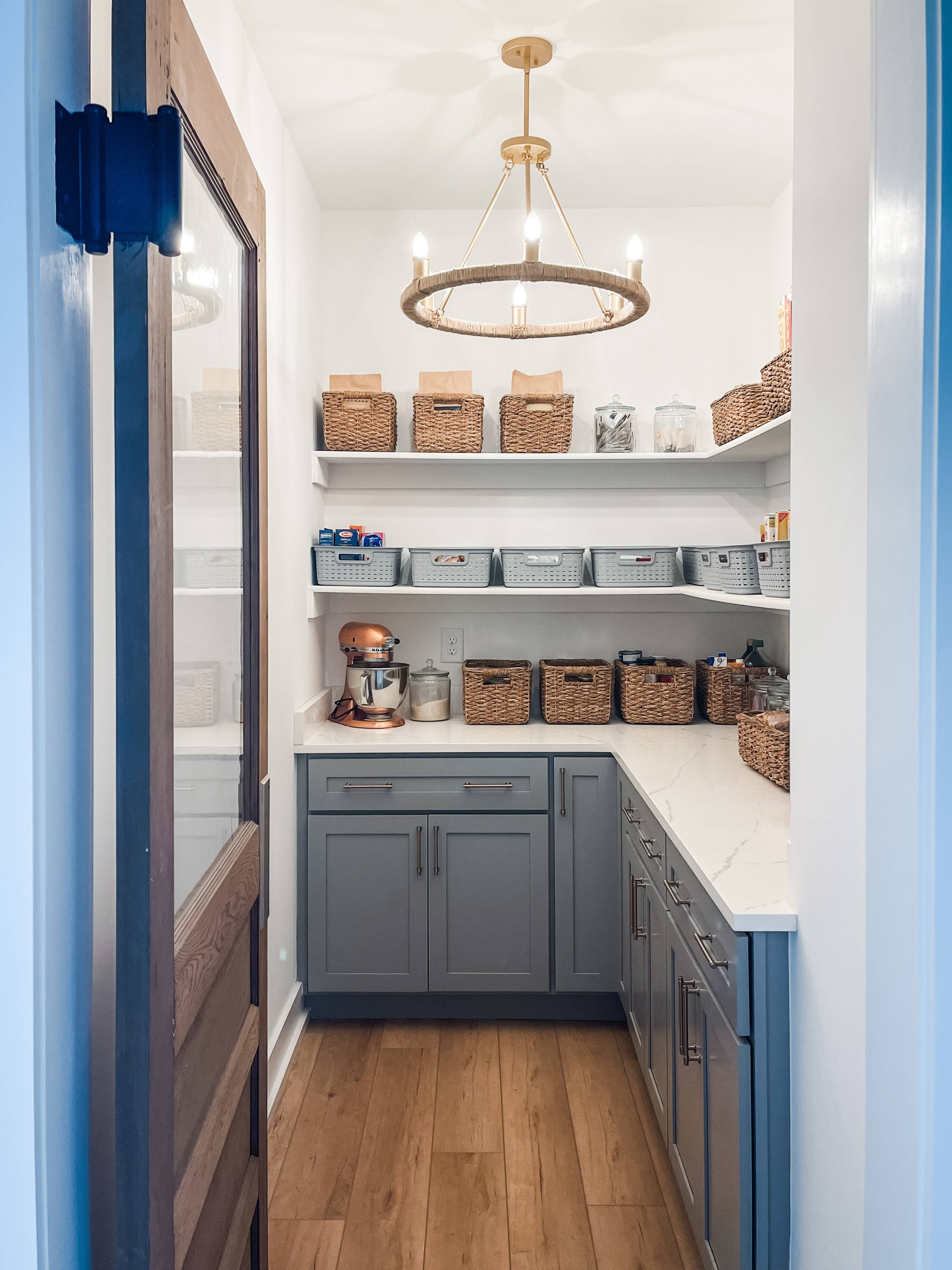 How to Maximize Your Walk-In Pantry Space