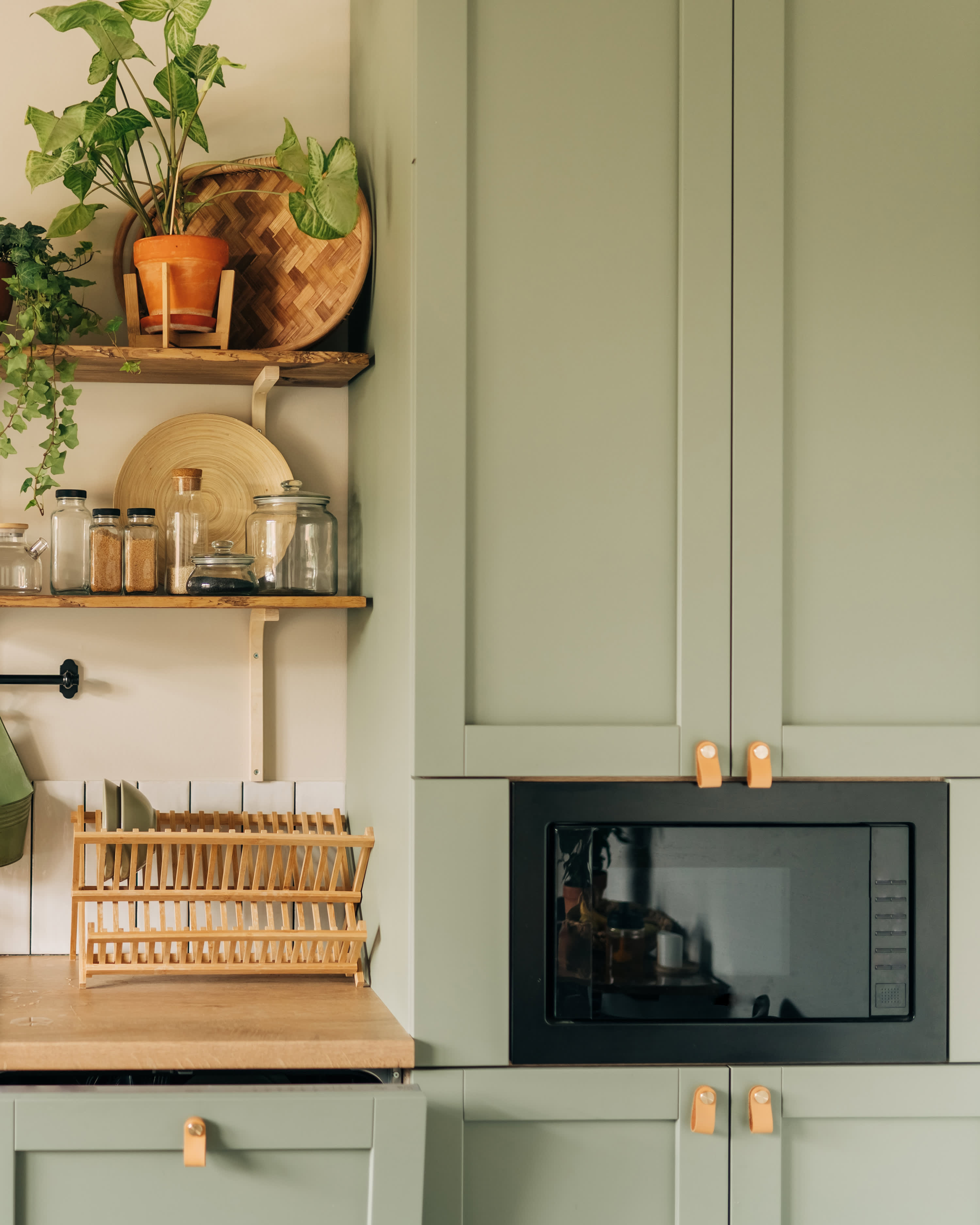 15 Green Kitchen Cabinets That Aren't All Sage