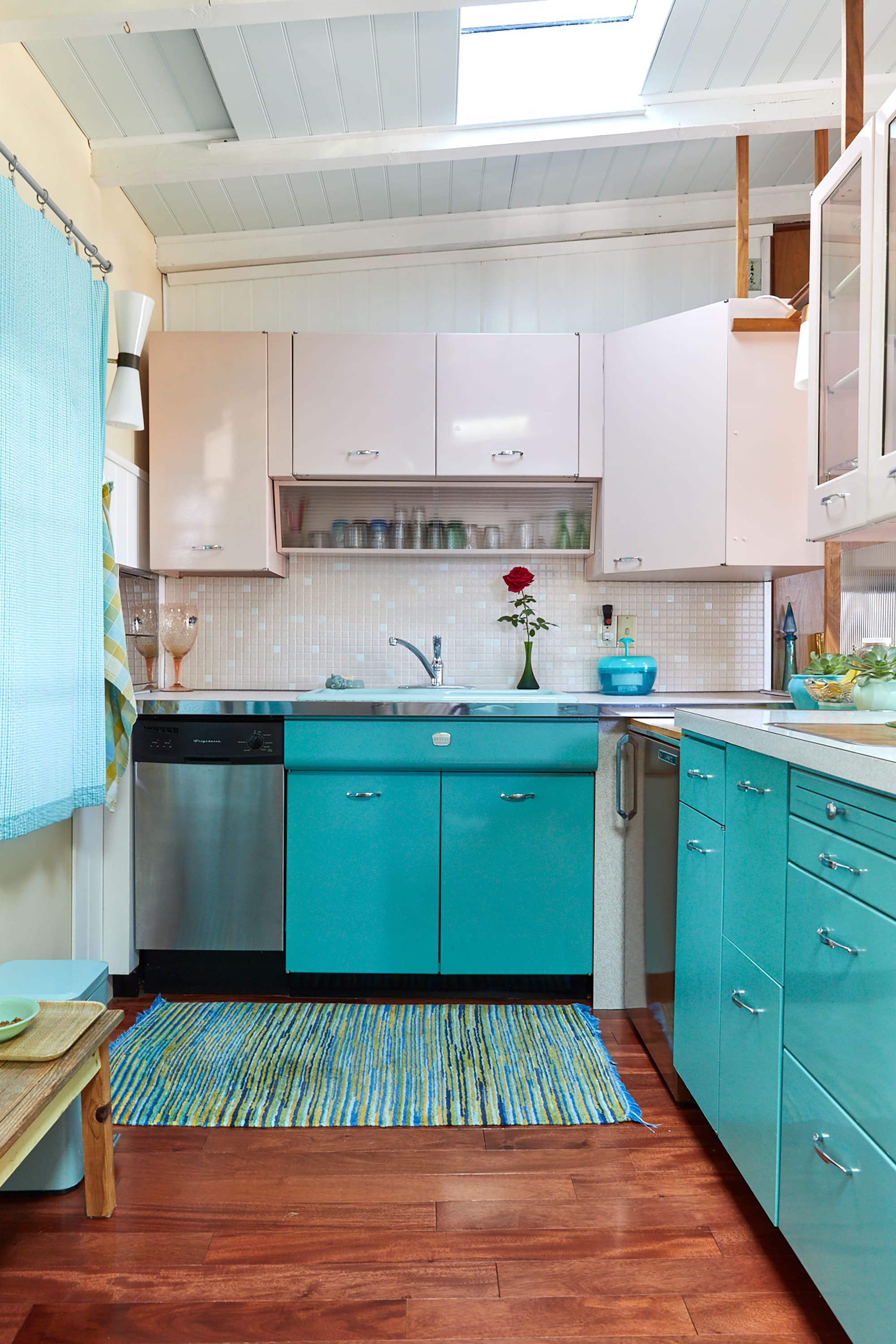 Retro 50's Mid Century Mod Colorful Ovals Kitchen Towel