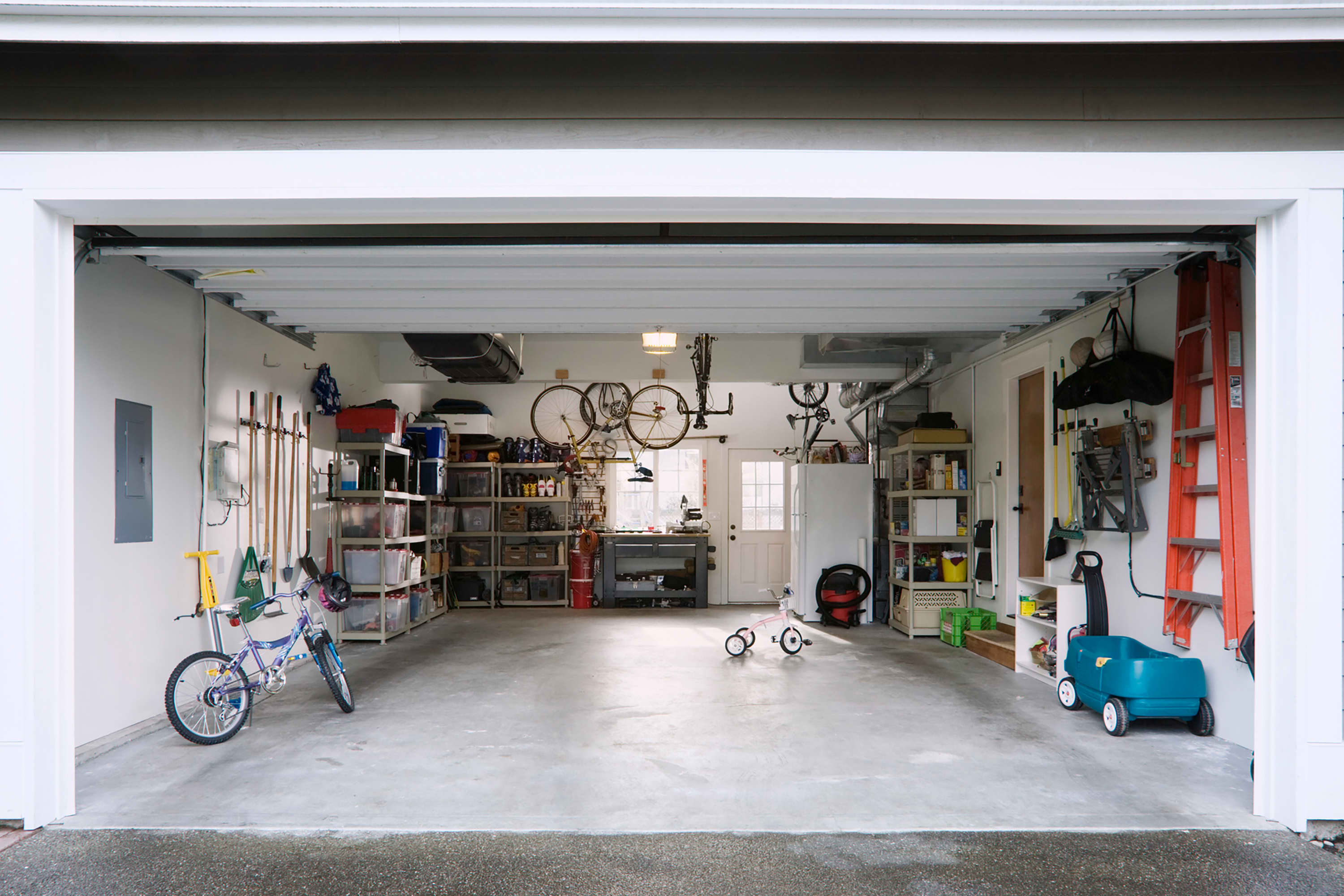 Garage cabinets - Rubbermaid Fasttrack cabinets 