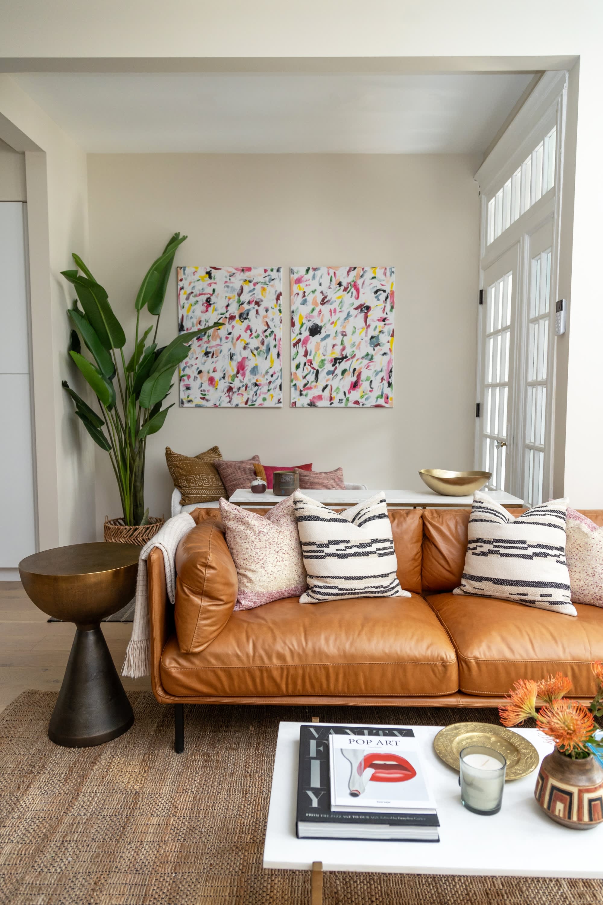 See Inside an “Eclectic with an Eye to Contemporary” House