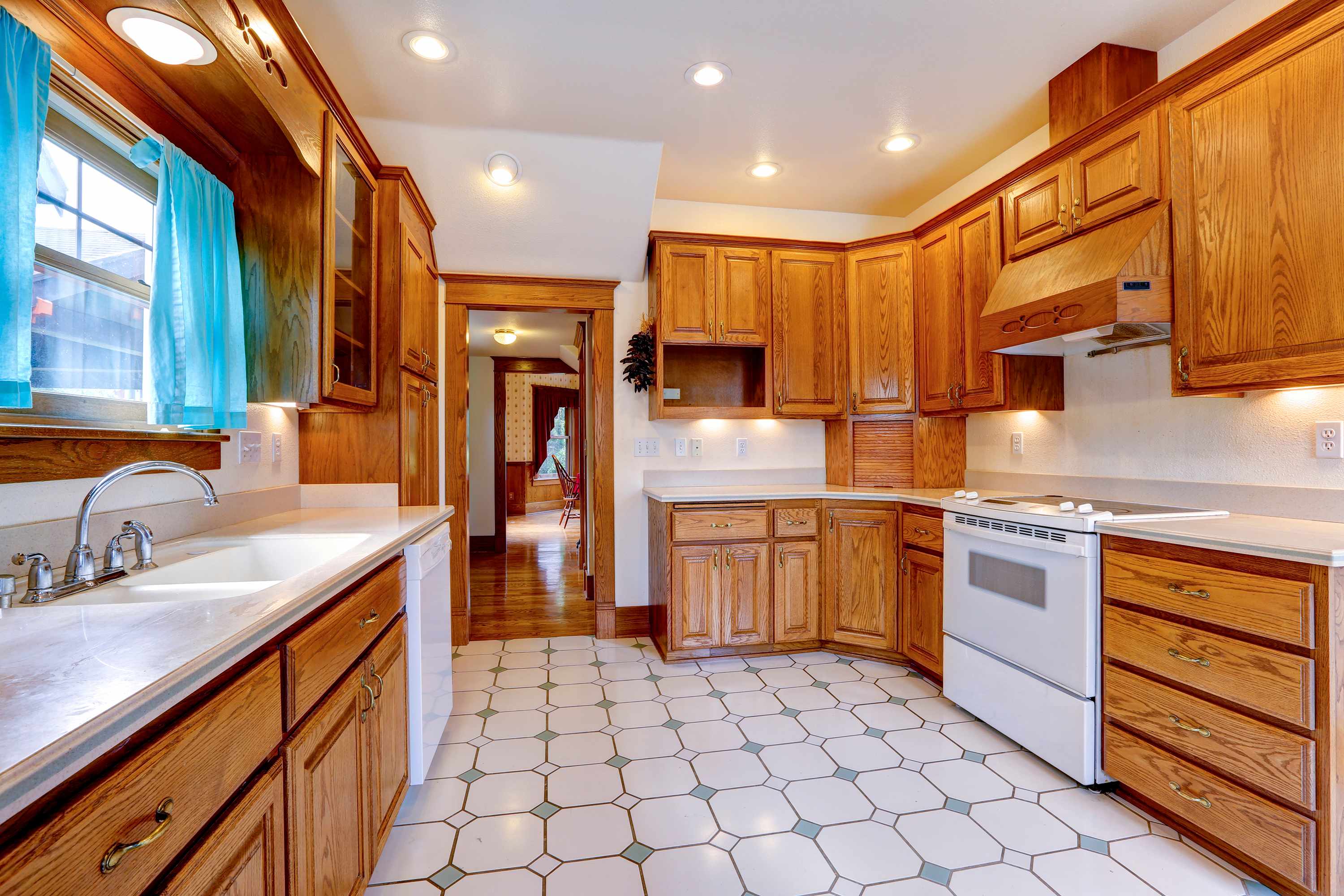 6 “Outdated” Kitchen Features Designers Hope to Never See Again | The Kitchn