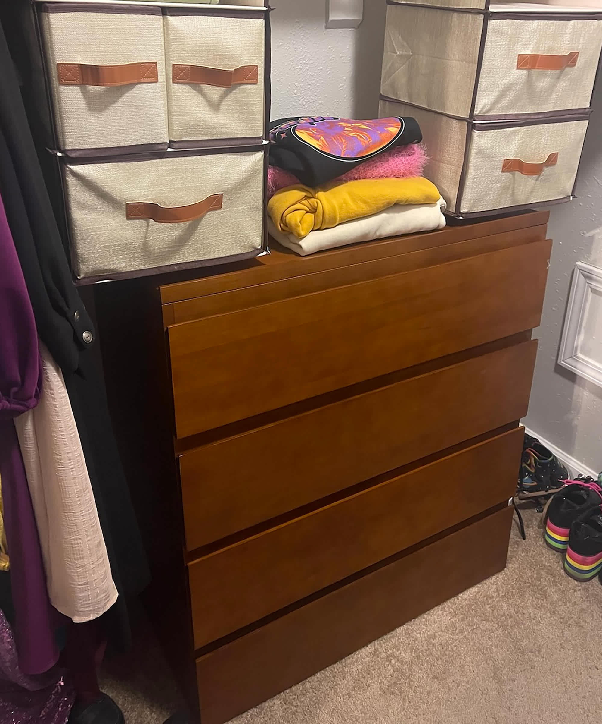 reformation kourtney dress brown Black Walnut, Sandalwood, Oak Solid Wood Skeleton Line Chest of Drawers 24.2×15.8×42.7 inch / 61.6×40.0×108.5 cm / Rich Dark Walnut Color / Black main image 0