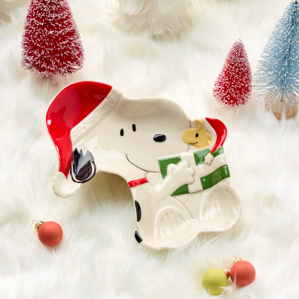 スヌーピーLENOX Snoopy's Holiday Gift Lenox PEANUTS SNOOPY'S HOLIDAY GIFT AND SNOOPY THE FLYING