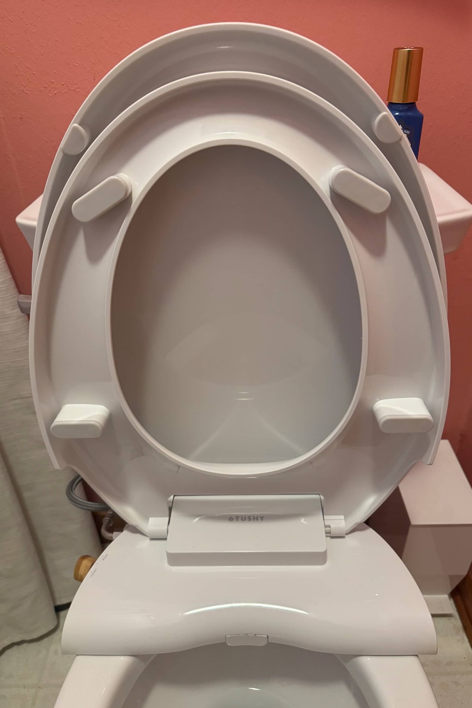TUSHY Wave Non-Electric Bidet Toilet Seat | Sleek Round Design, Quick-Release For Easy Cleaning | DuoFlow Front & Rear Wash, Soft-Close Lid, Comfy