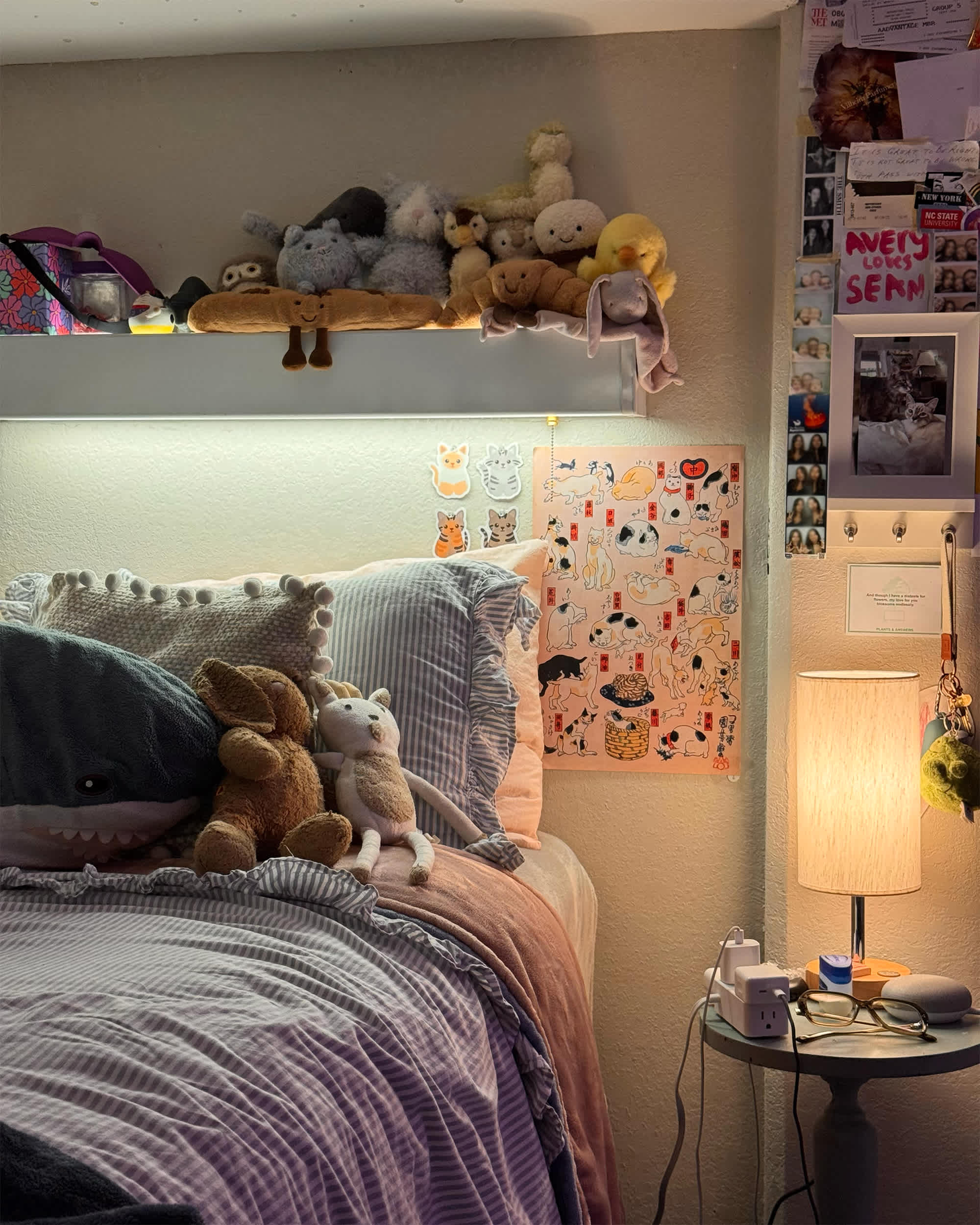 23 Dorm Decor Tips to Give Your Room an Instant Glow-Up | Dorm Therapy, image size:2000x2500