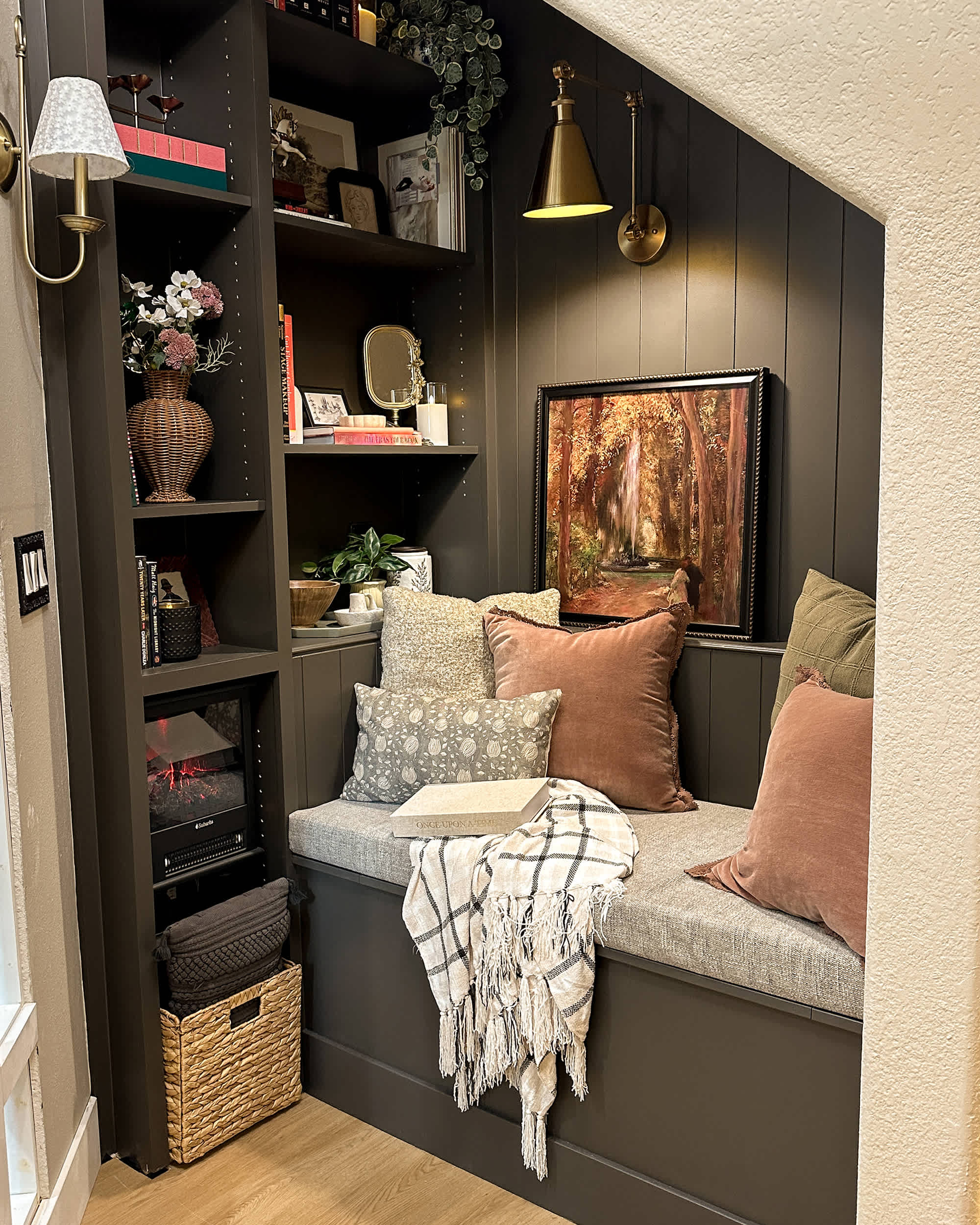 A “Junk” Closet Becomes a Cozy Nook for Under $1,000 | Apartment Therapy, image size:2000x2500