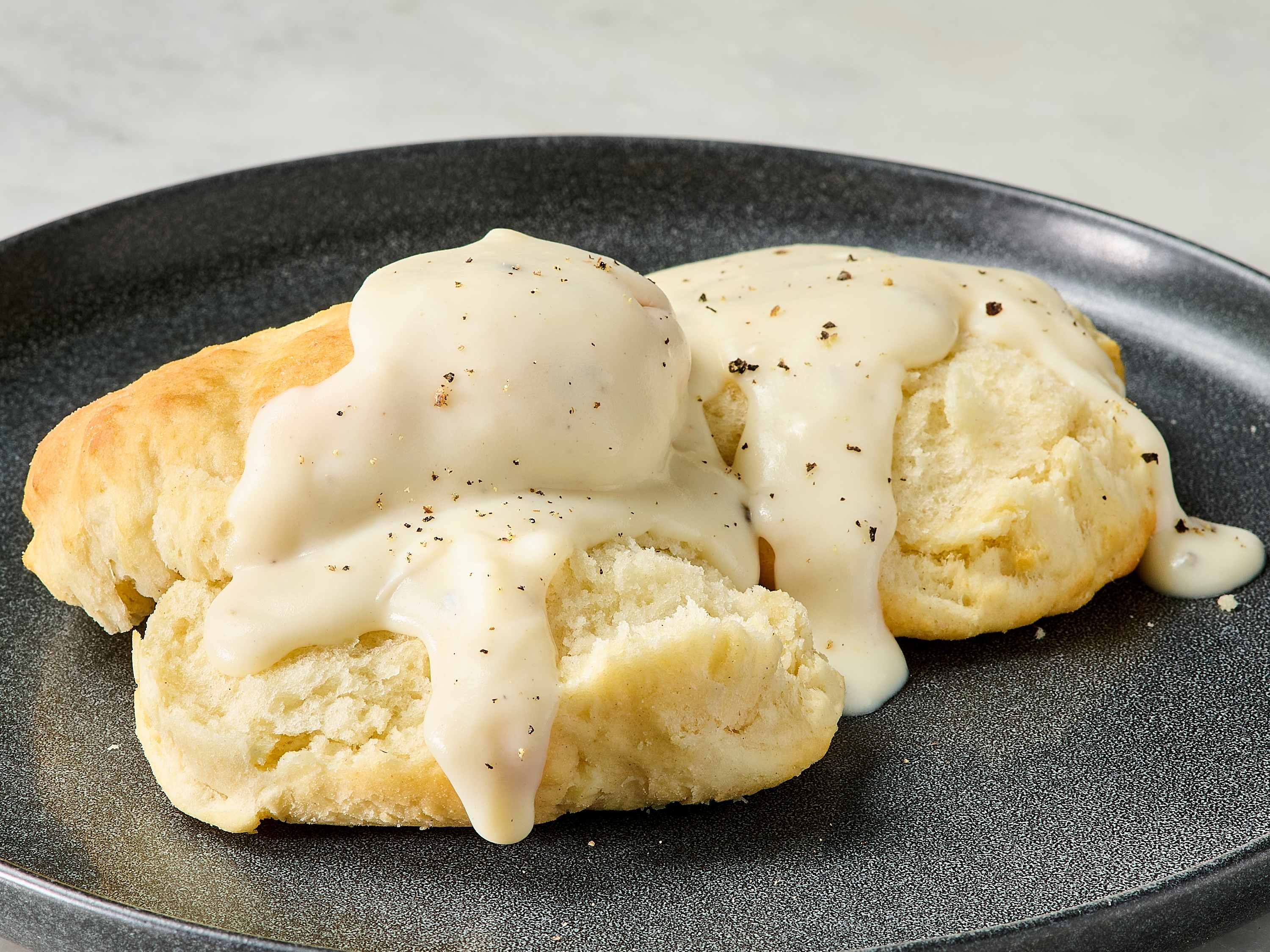 Making White Gravy from Scratch: Easy, Creamy, and Delicious Guide