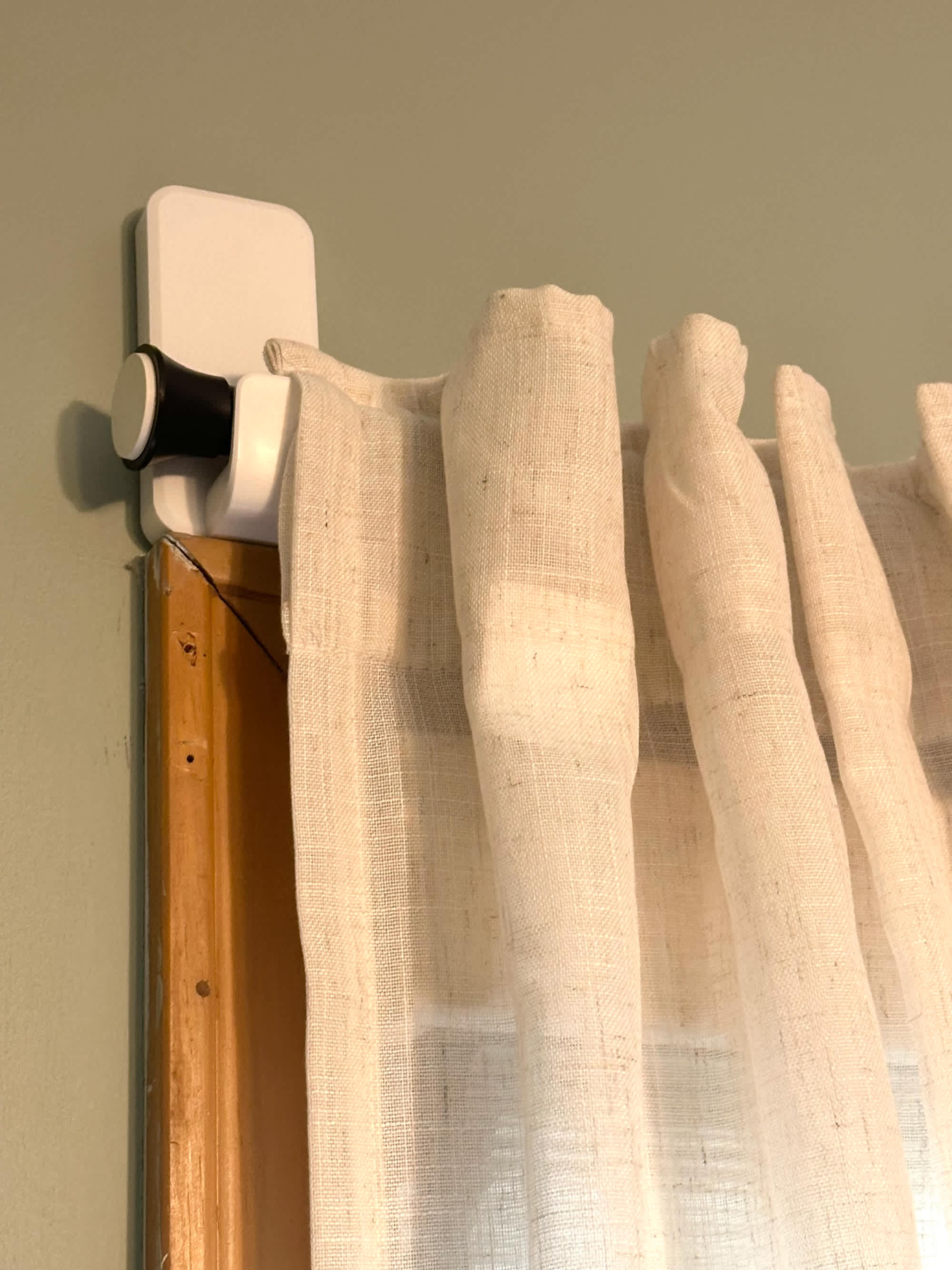 Hanging Curtains Without Nails How To Hang Curtains Without Drilling
