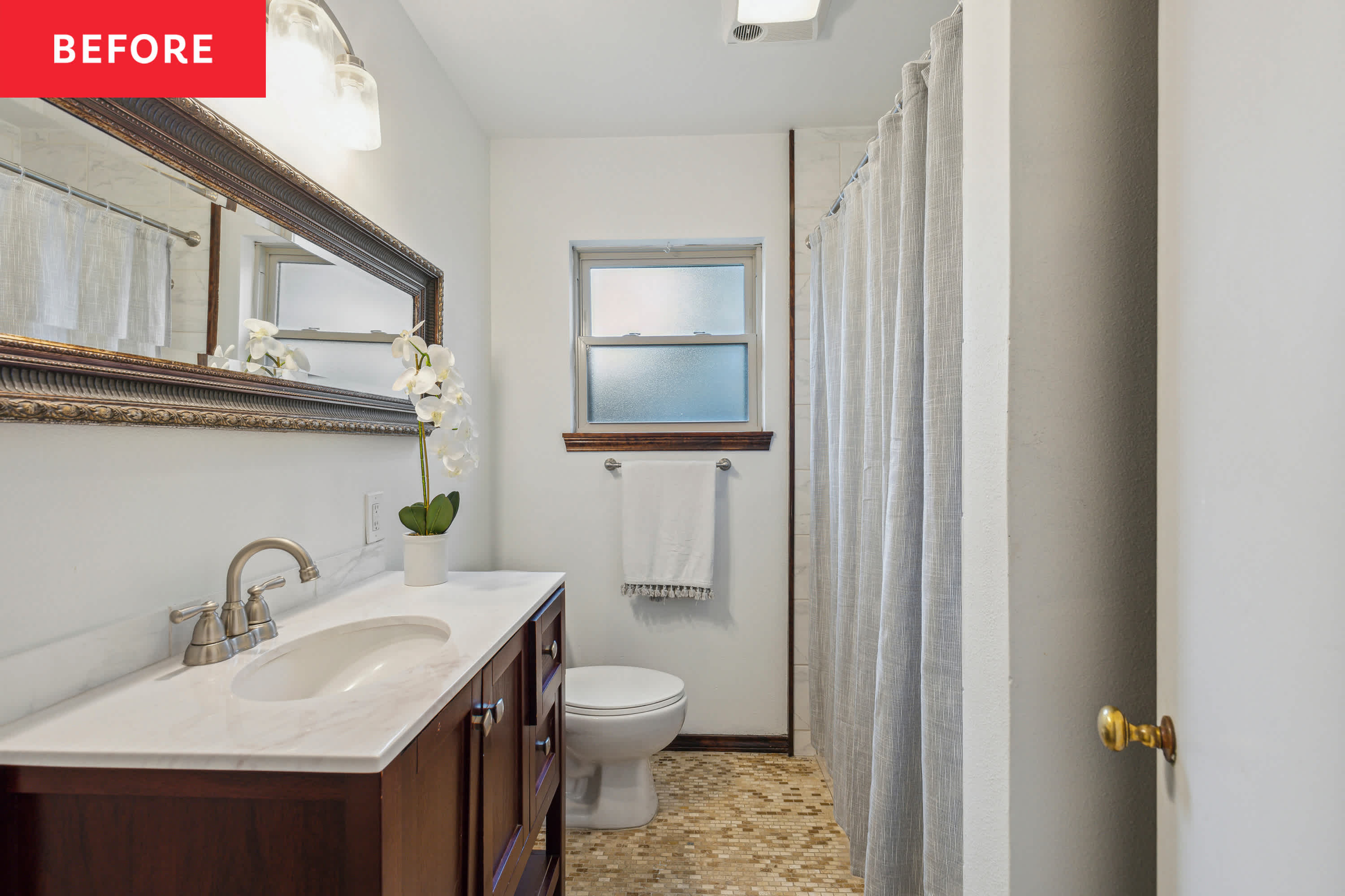 A Tiny 1950s Bathroom Got a Marble \u0026 Beadboard Makeover | Apartment Therapy, image size:3000x2000