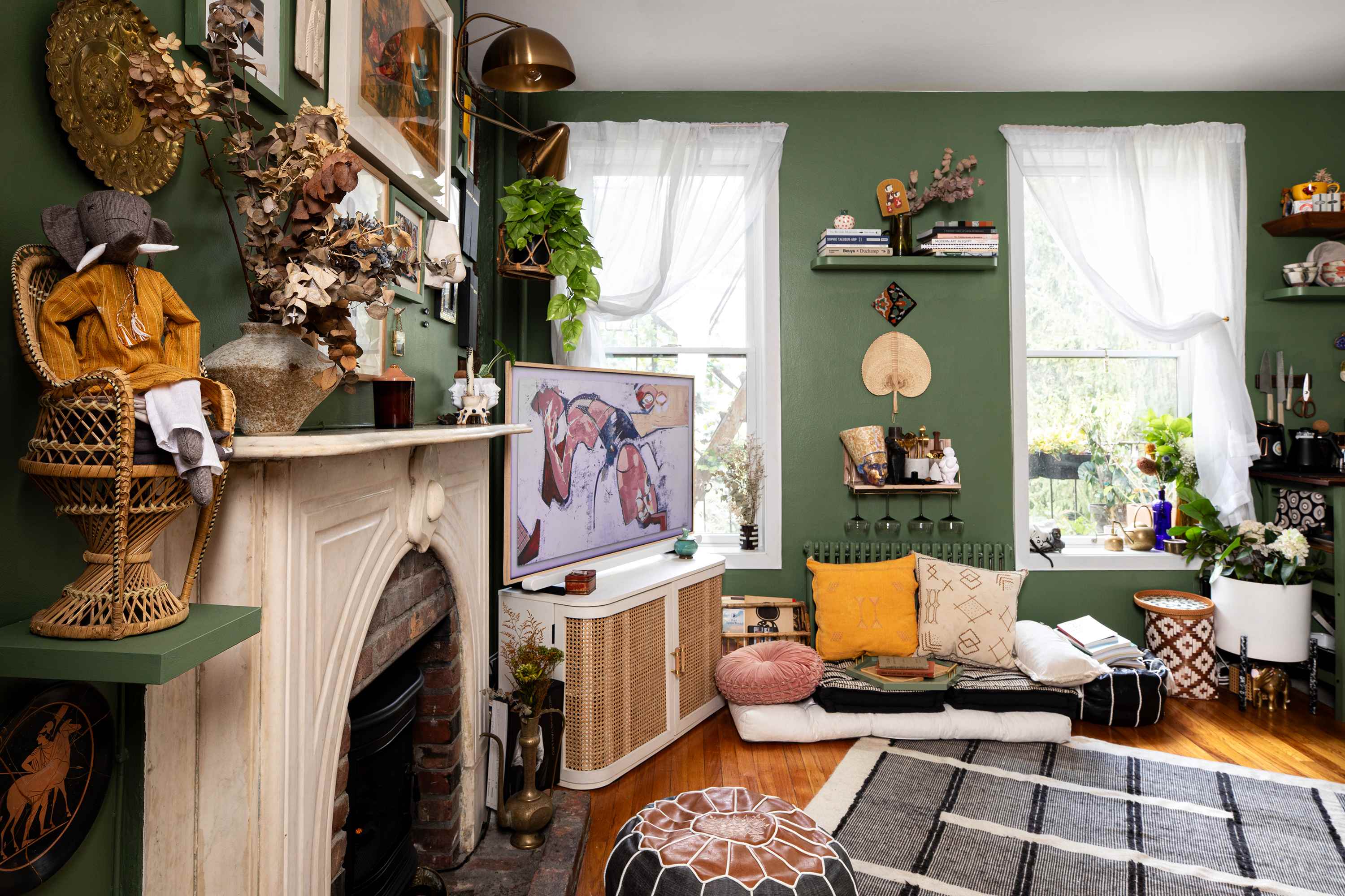 This Living Room Makeover Has the Dreamiest Green Paint Color | Apartment  Therapy, image size:3000x2000