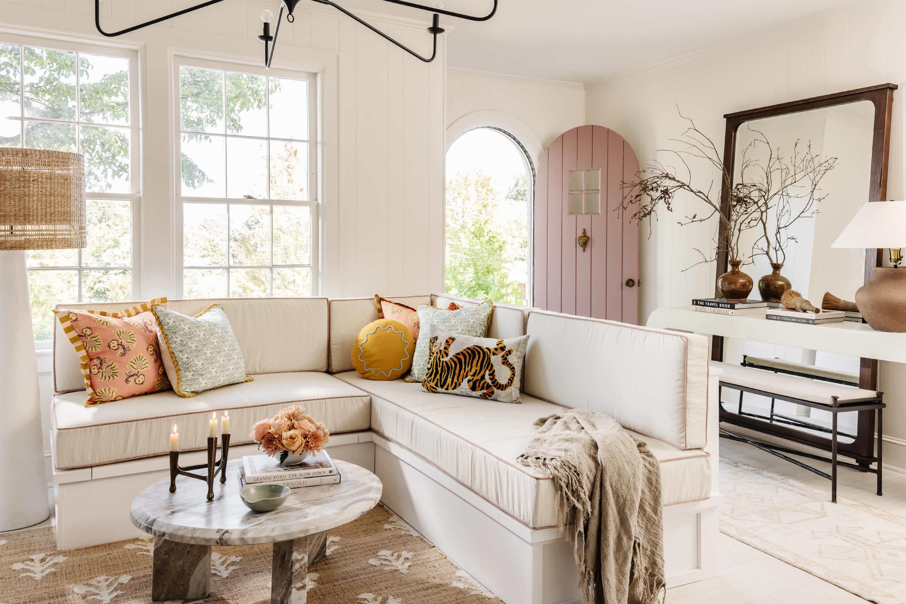 Tour a 1938 Charlotte Cabin That Got a Pink-Themed Makeover | Apartment  Therapy, image size:3000x2000