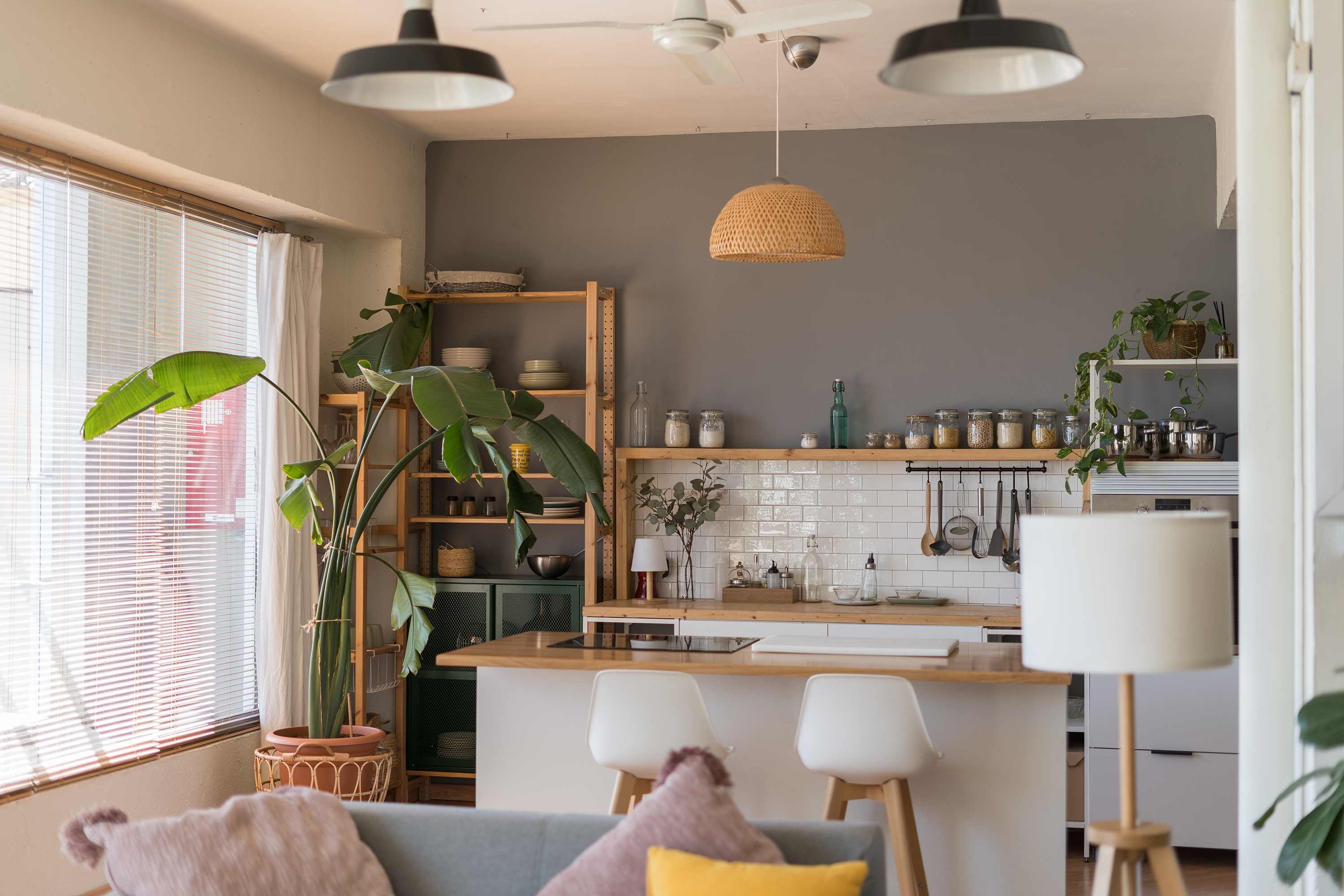 The Best Way to Mix Metals in the Kitchen, According to Designers | The ...