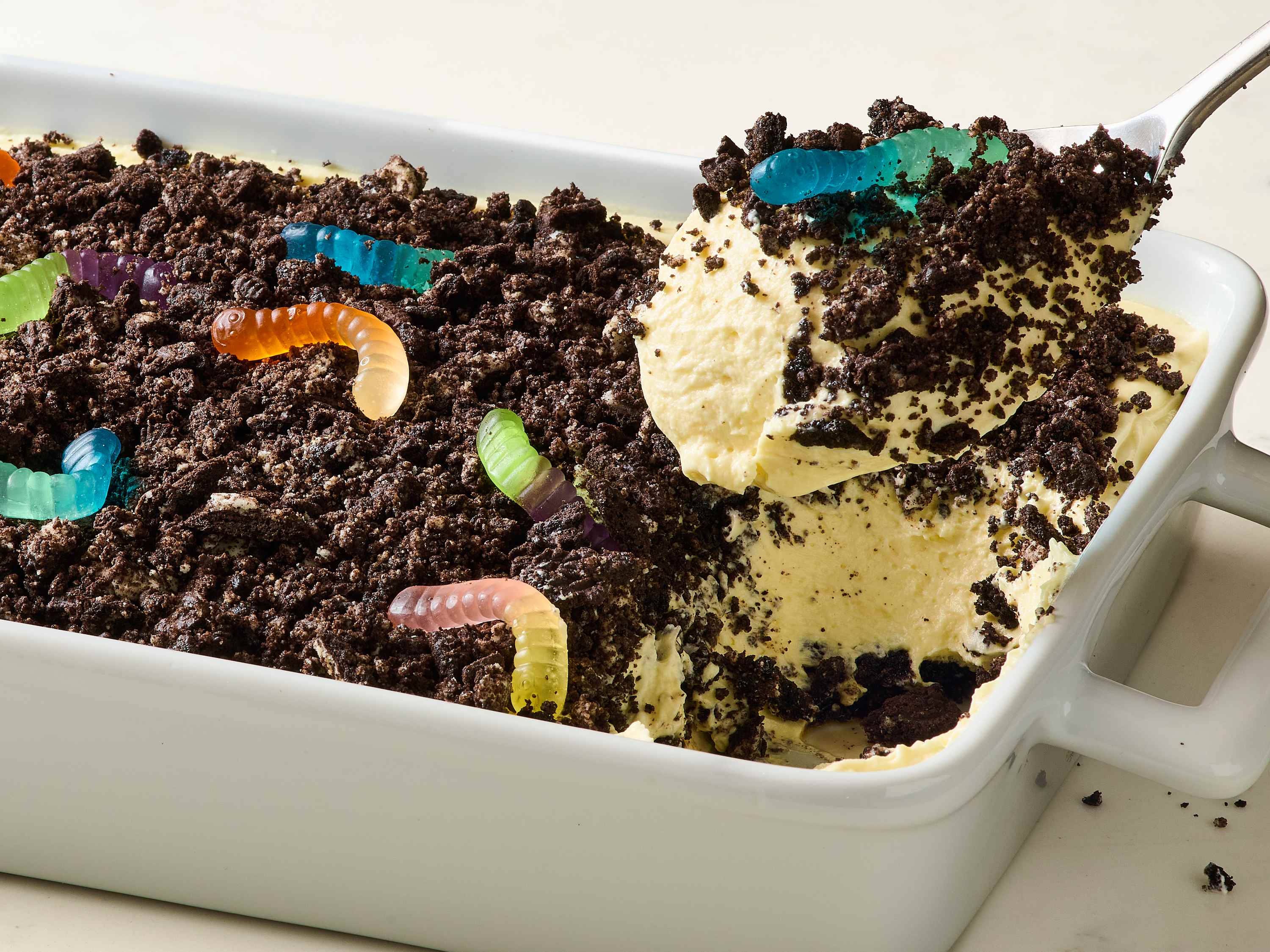 Floating Oreo No-Bake Root Beer Float Bars Recipe | The Kitchn