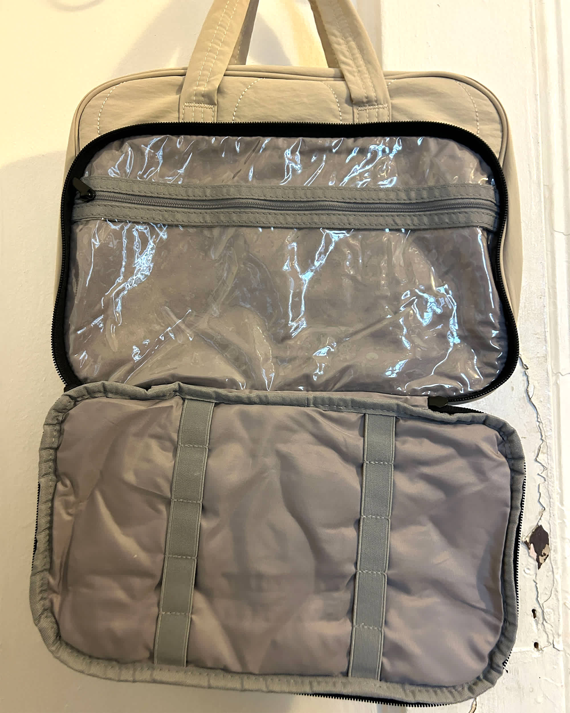 I Tried the Paz Hanging Toiletry Bag From BAGSMART | Apartment Therapy